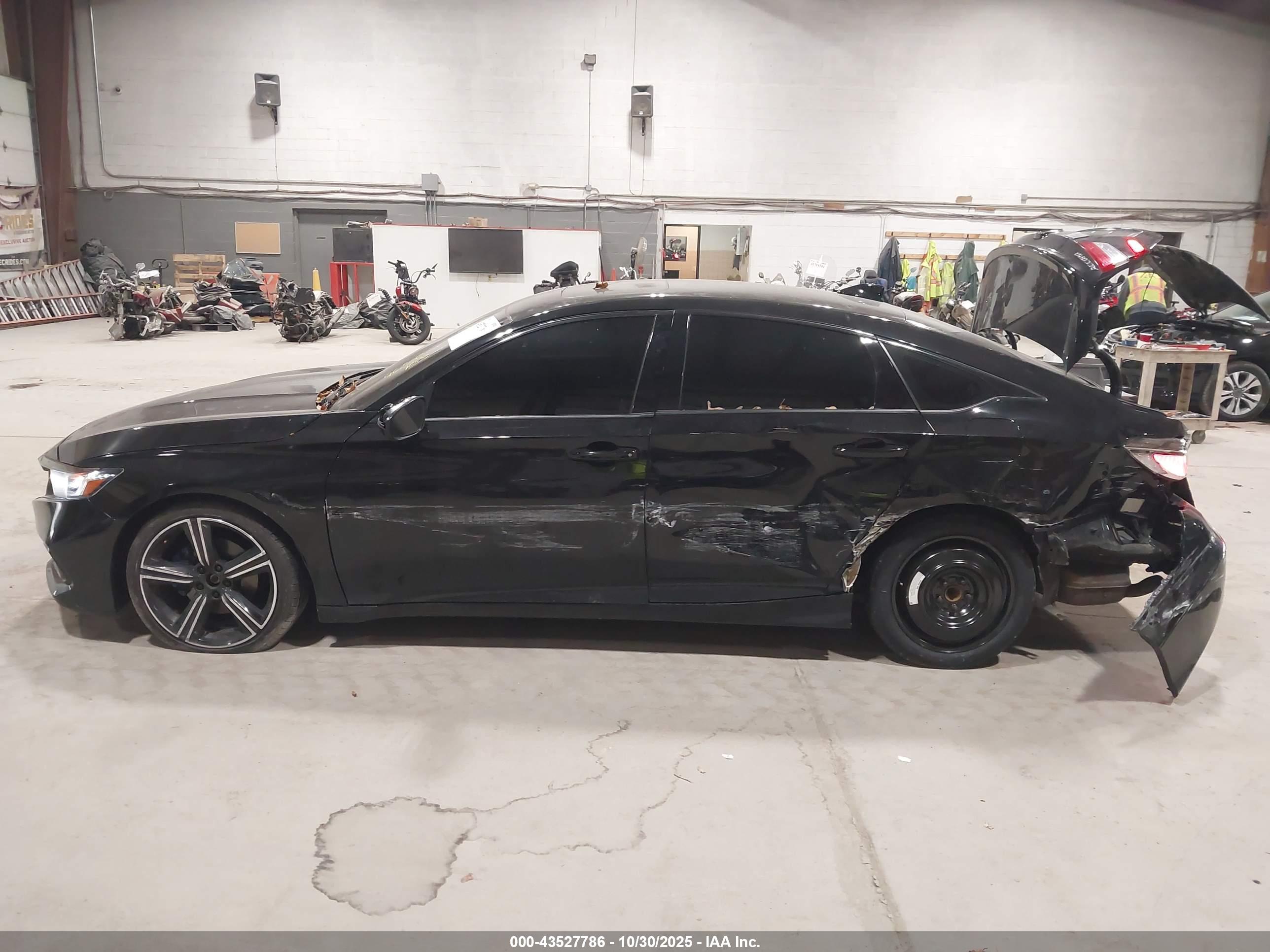 HONDA ACCORD image 6