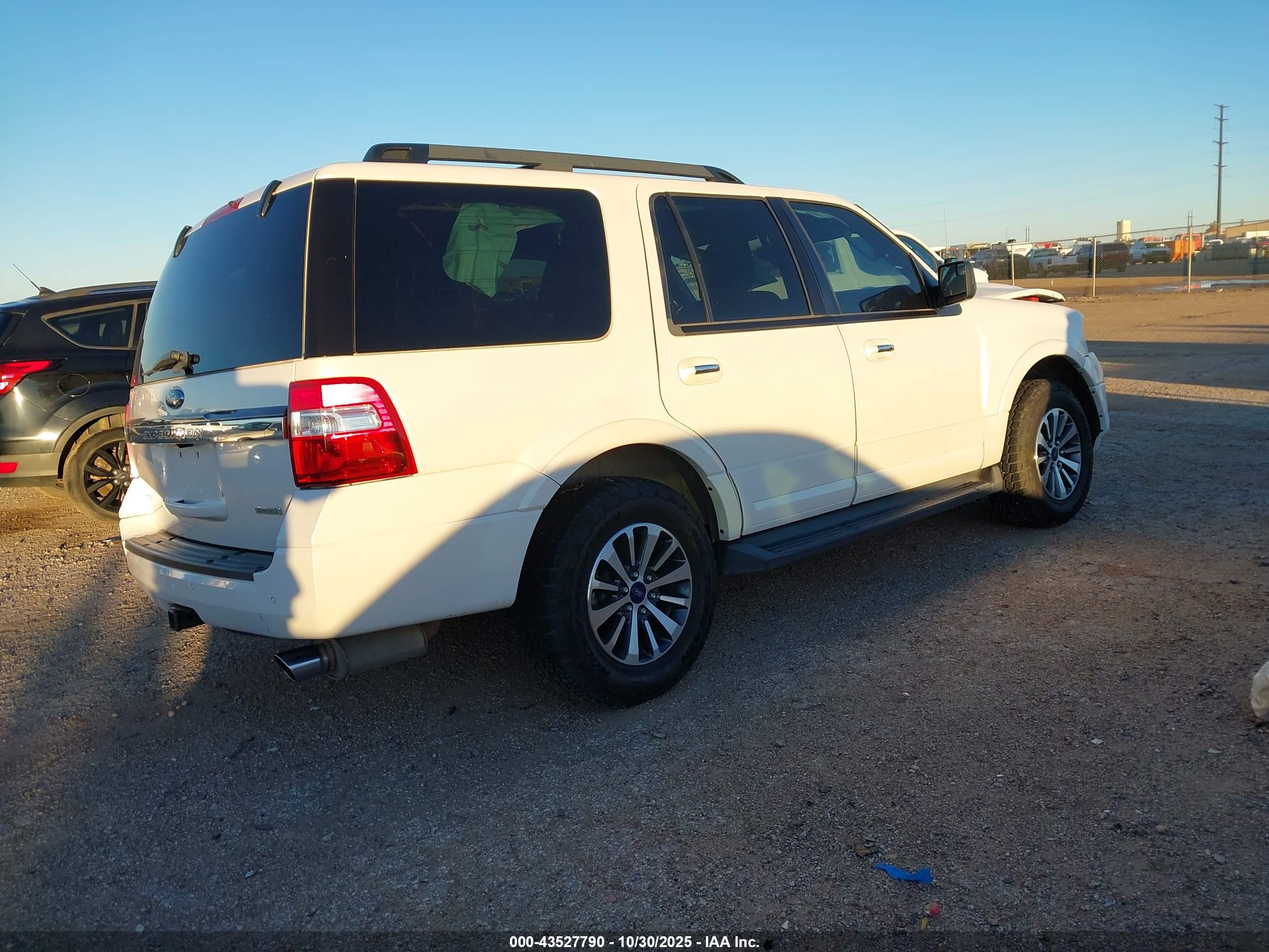 FORD EXPEDITION image 4