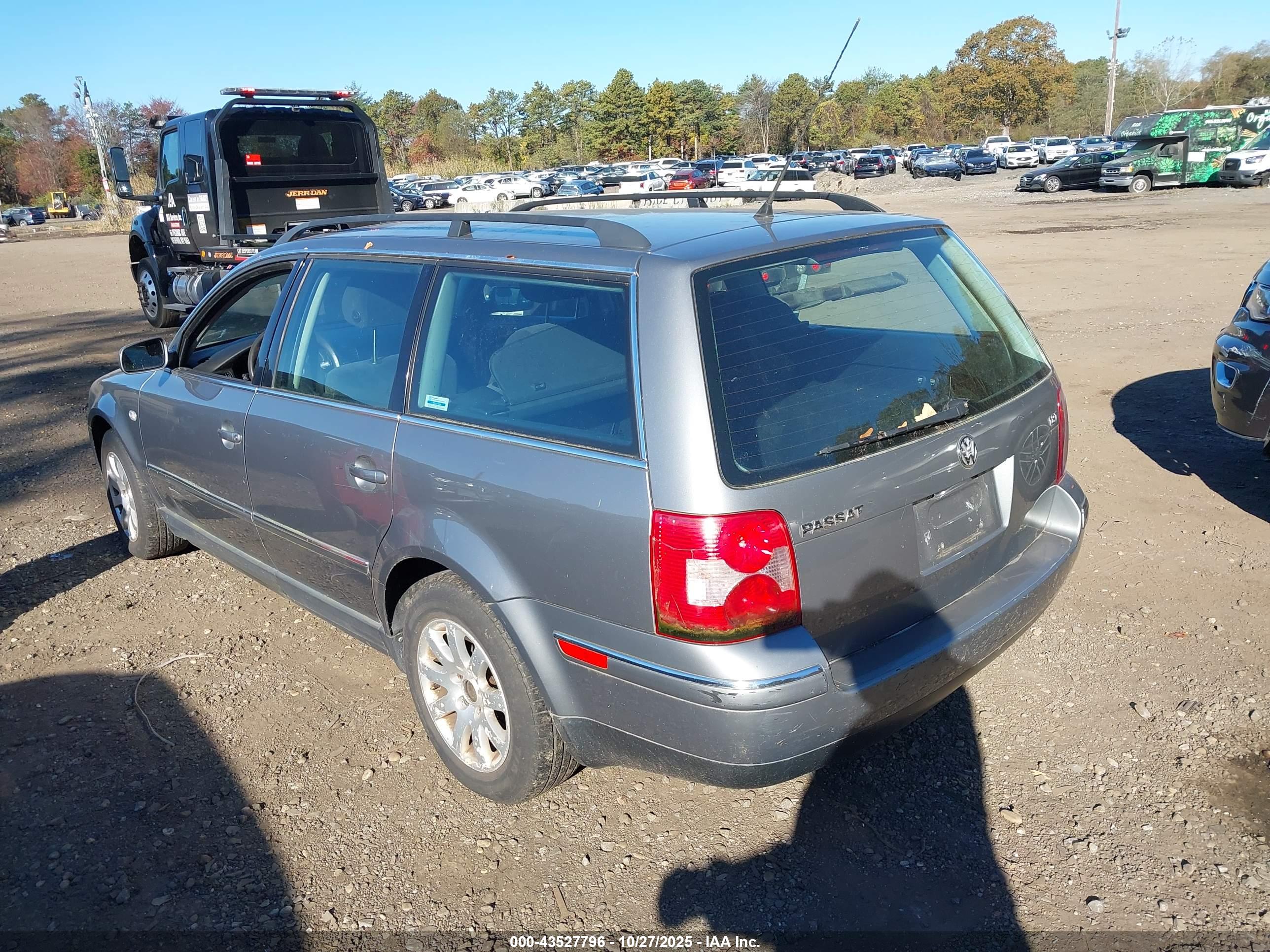 VOLKSWAGEN PASSAT image 3