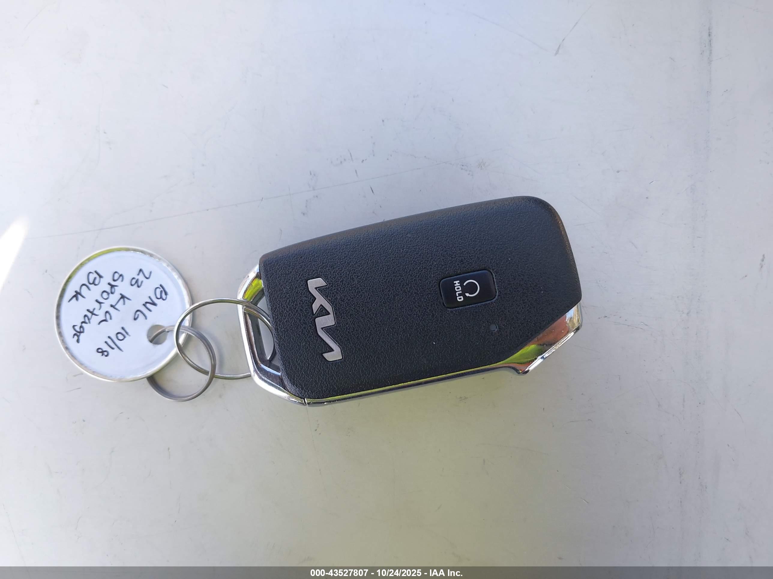 KIA SPORTAGE image 11