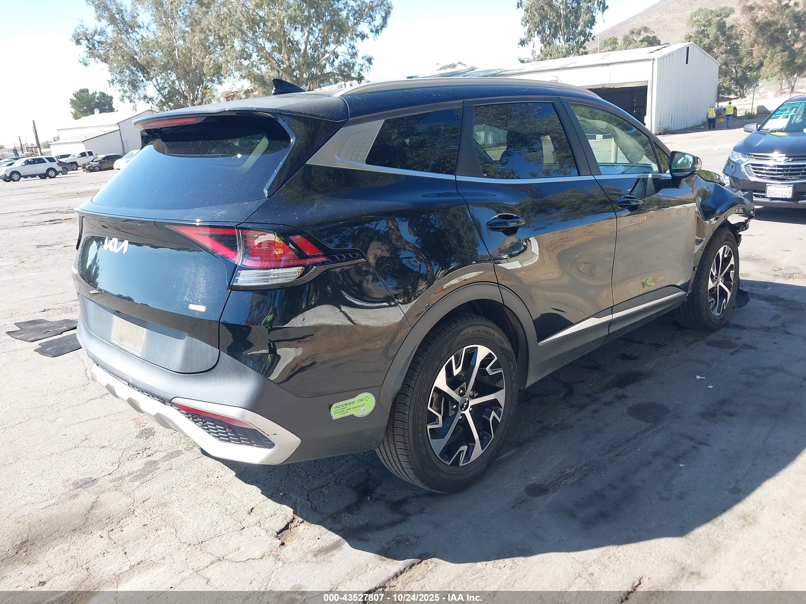 KIA SPORTAGE image 4