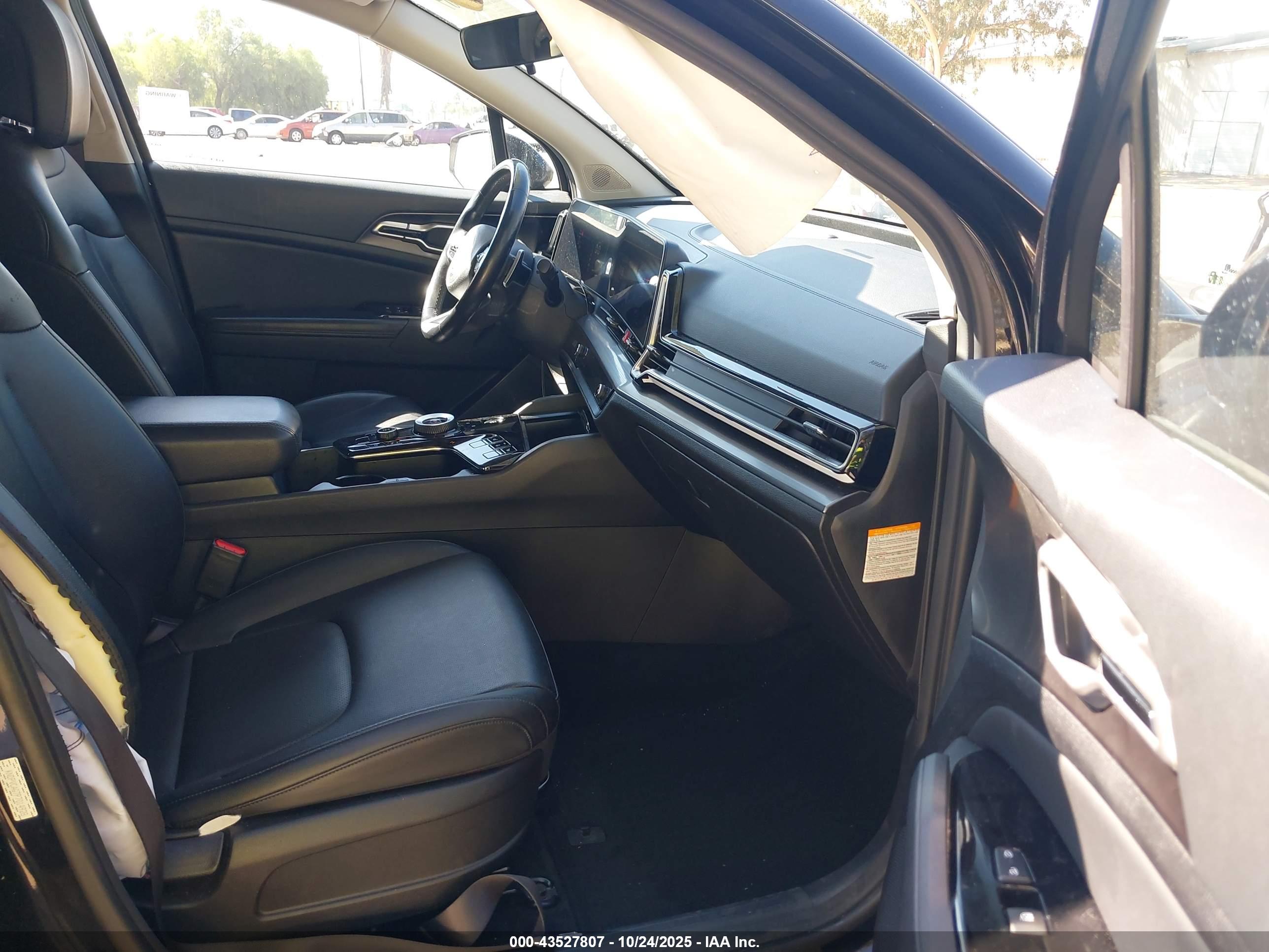 KIA SPORTAGE image 5