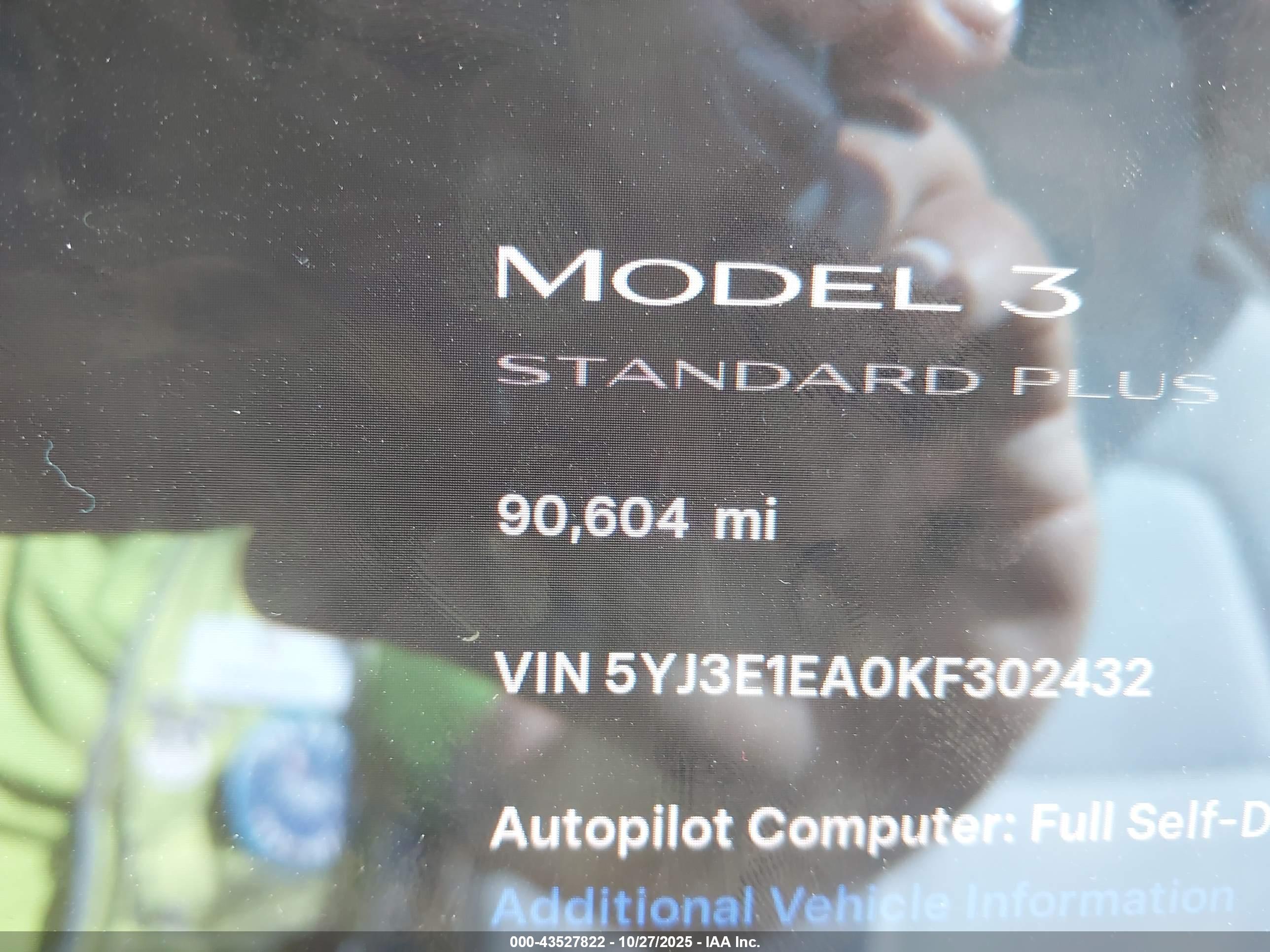 TESLA MODEL image 7