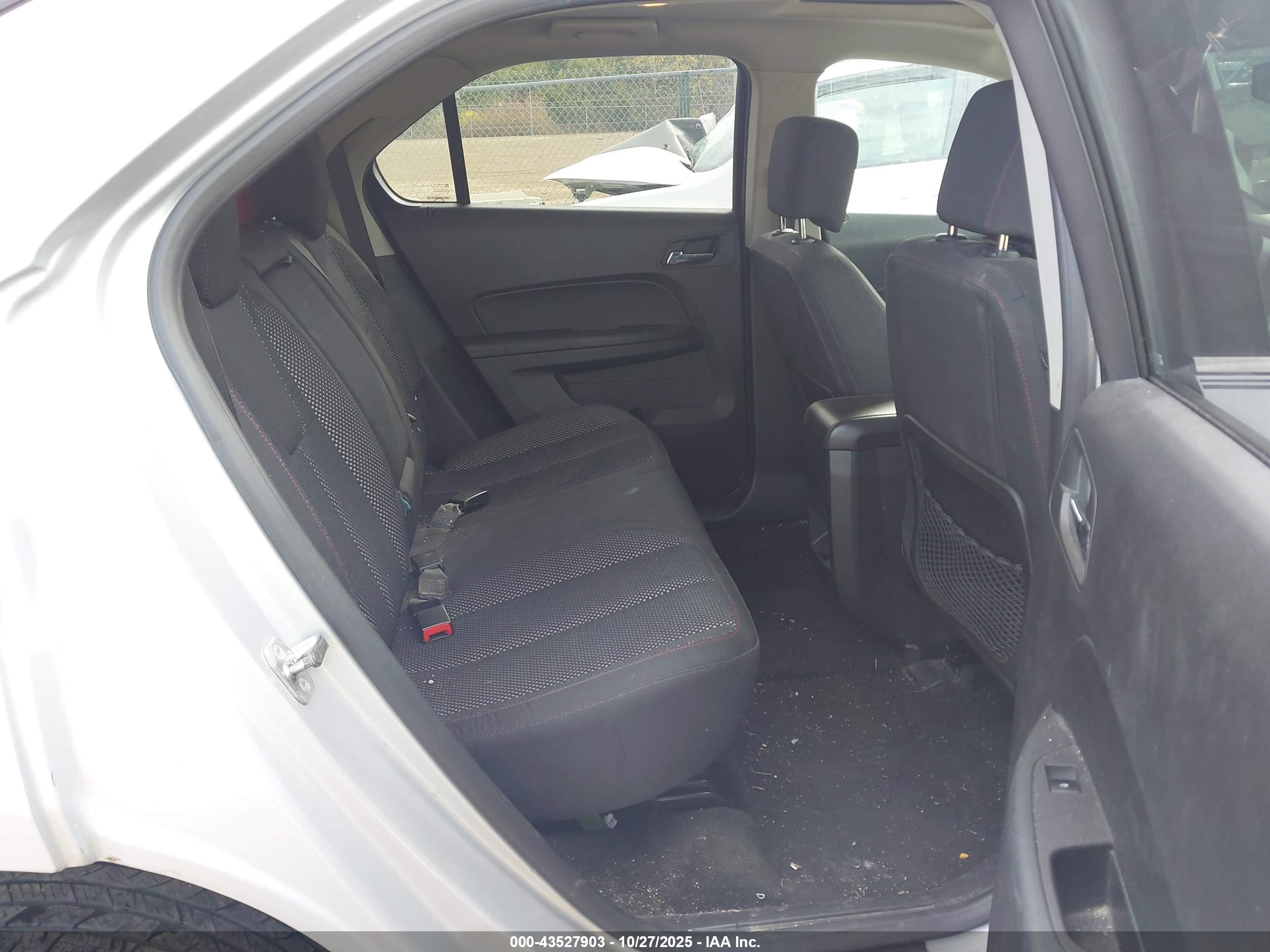 CHEVROLET EQUINOX image 8