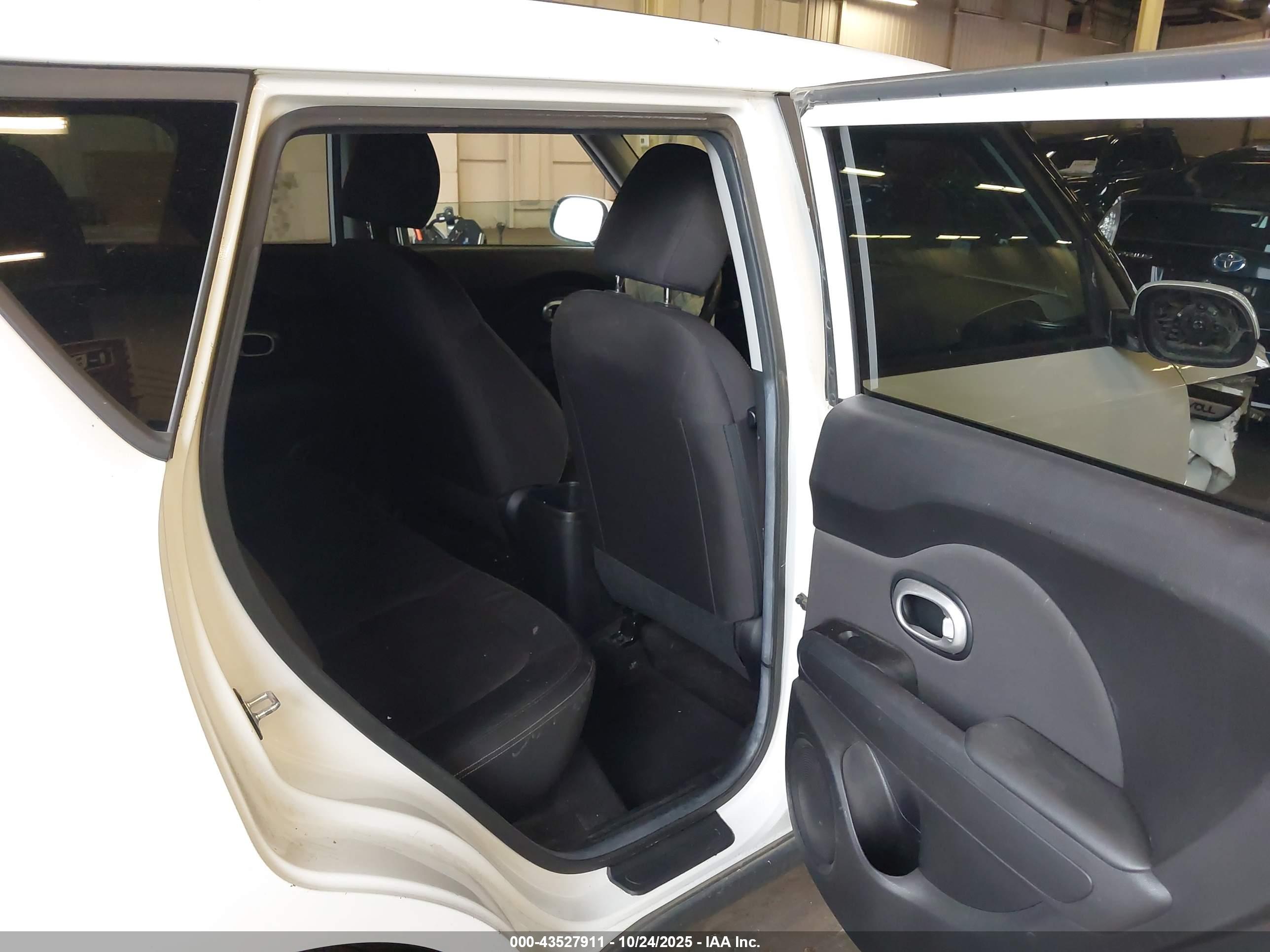 KIA SOUL image 8