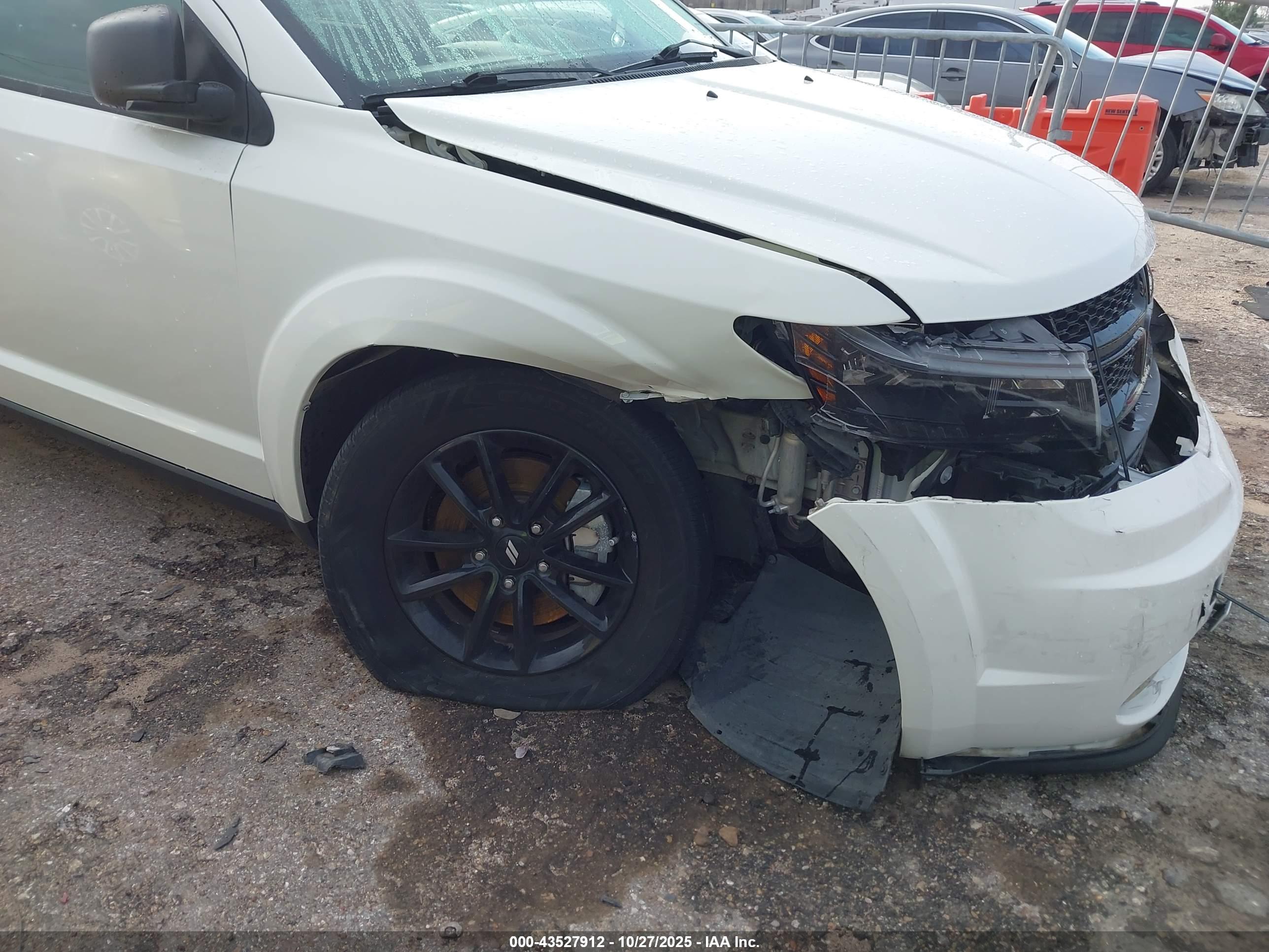 DODGE JOURNEY image 6