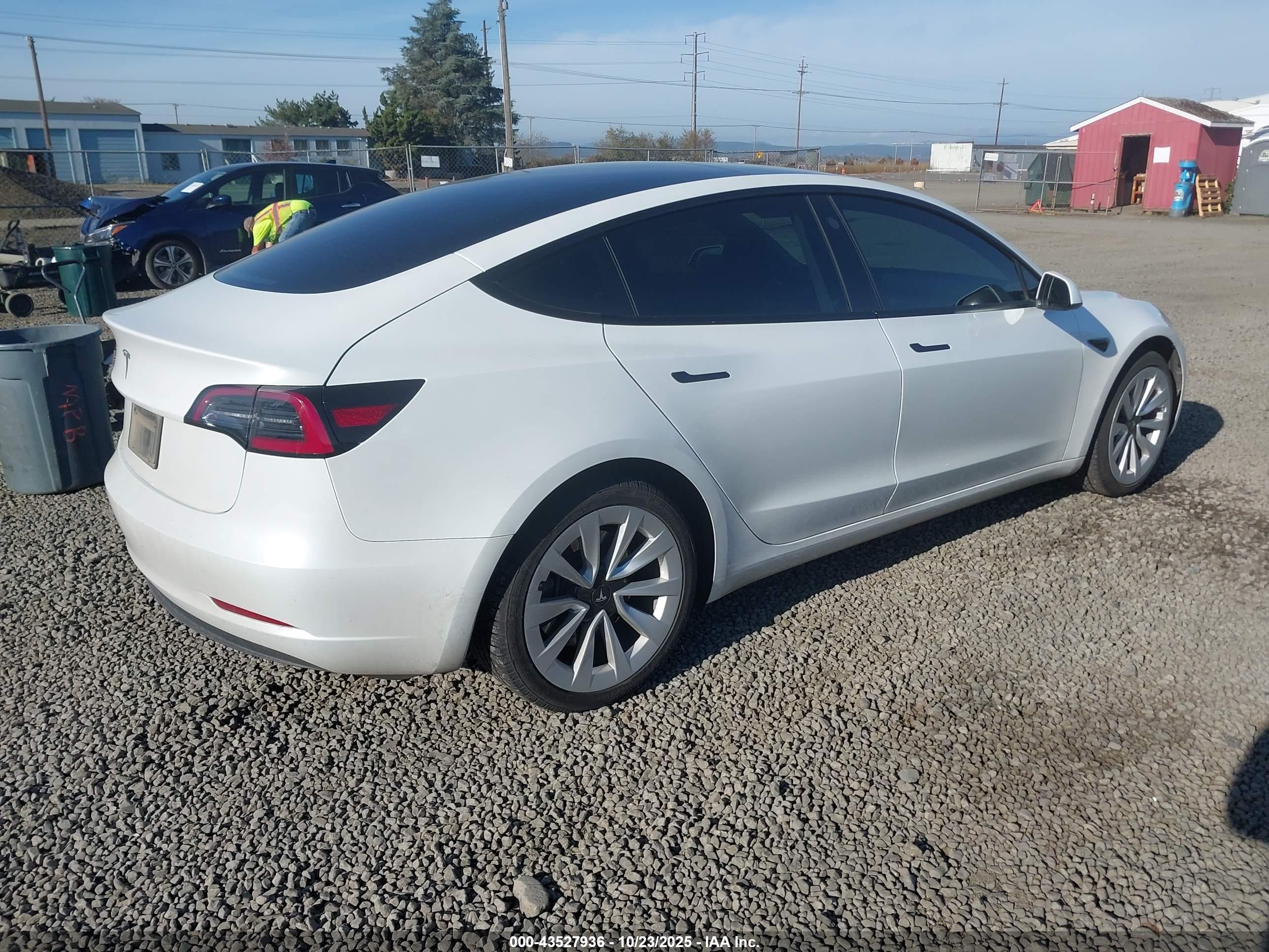 TESLA MODEL image 4