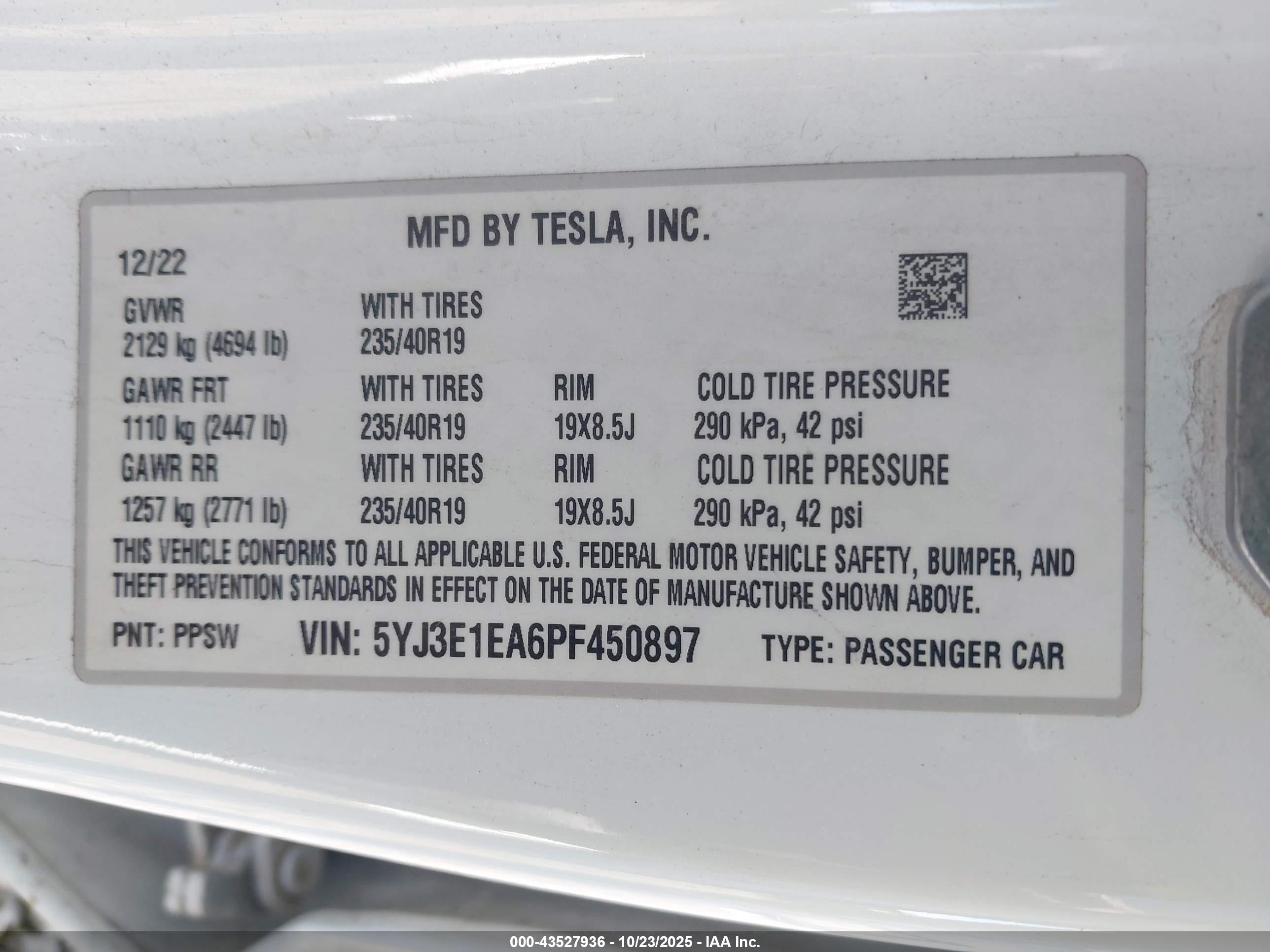 TESLA MODEL image 9