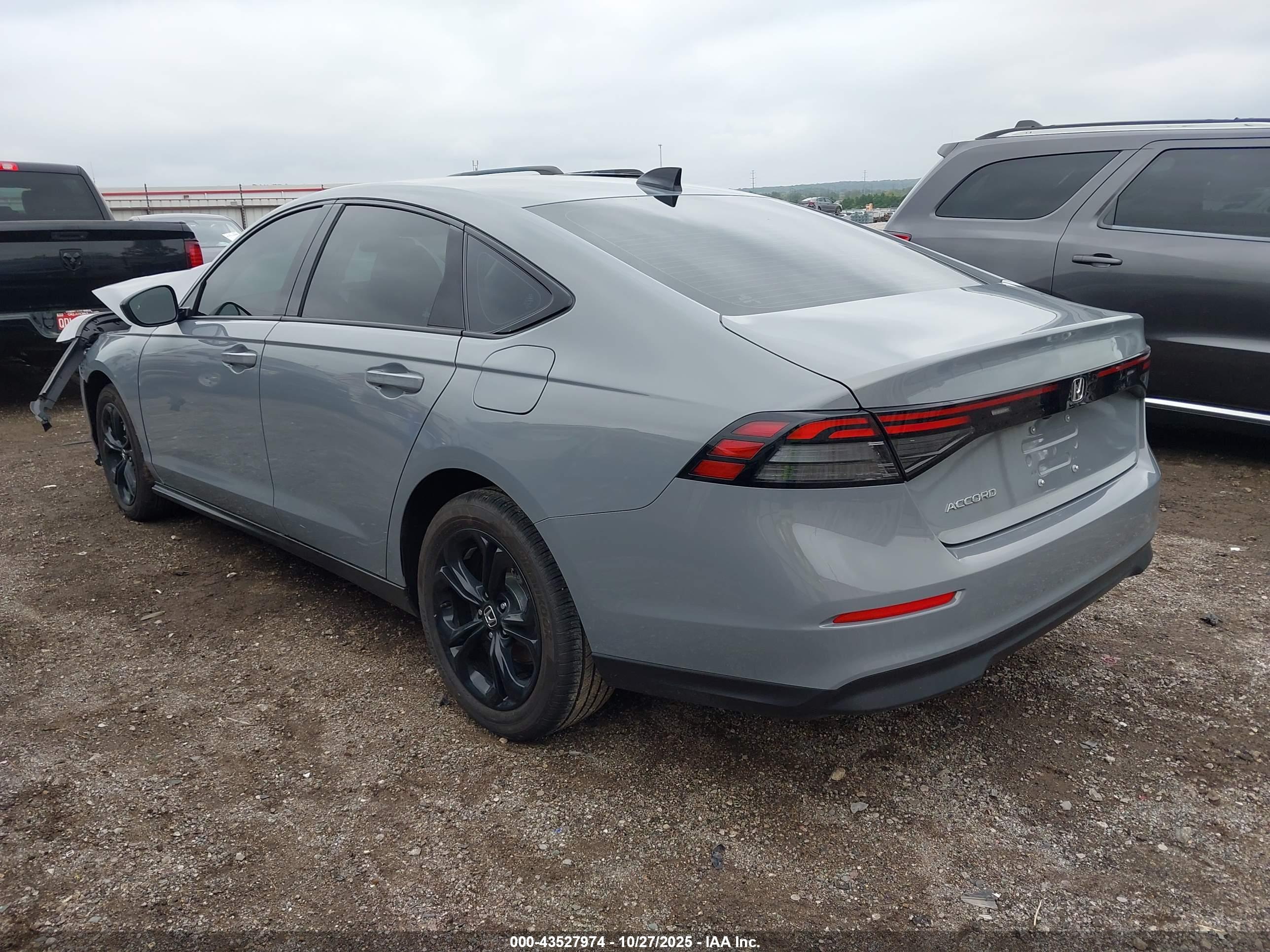 HONDA ACCORD image 3