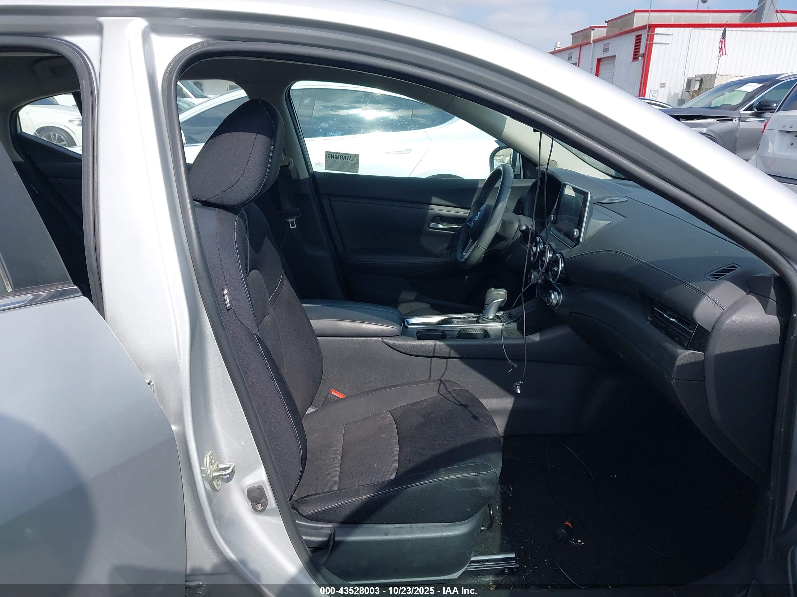 NISSAN SENTRA image 5