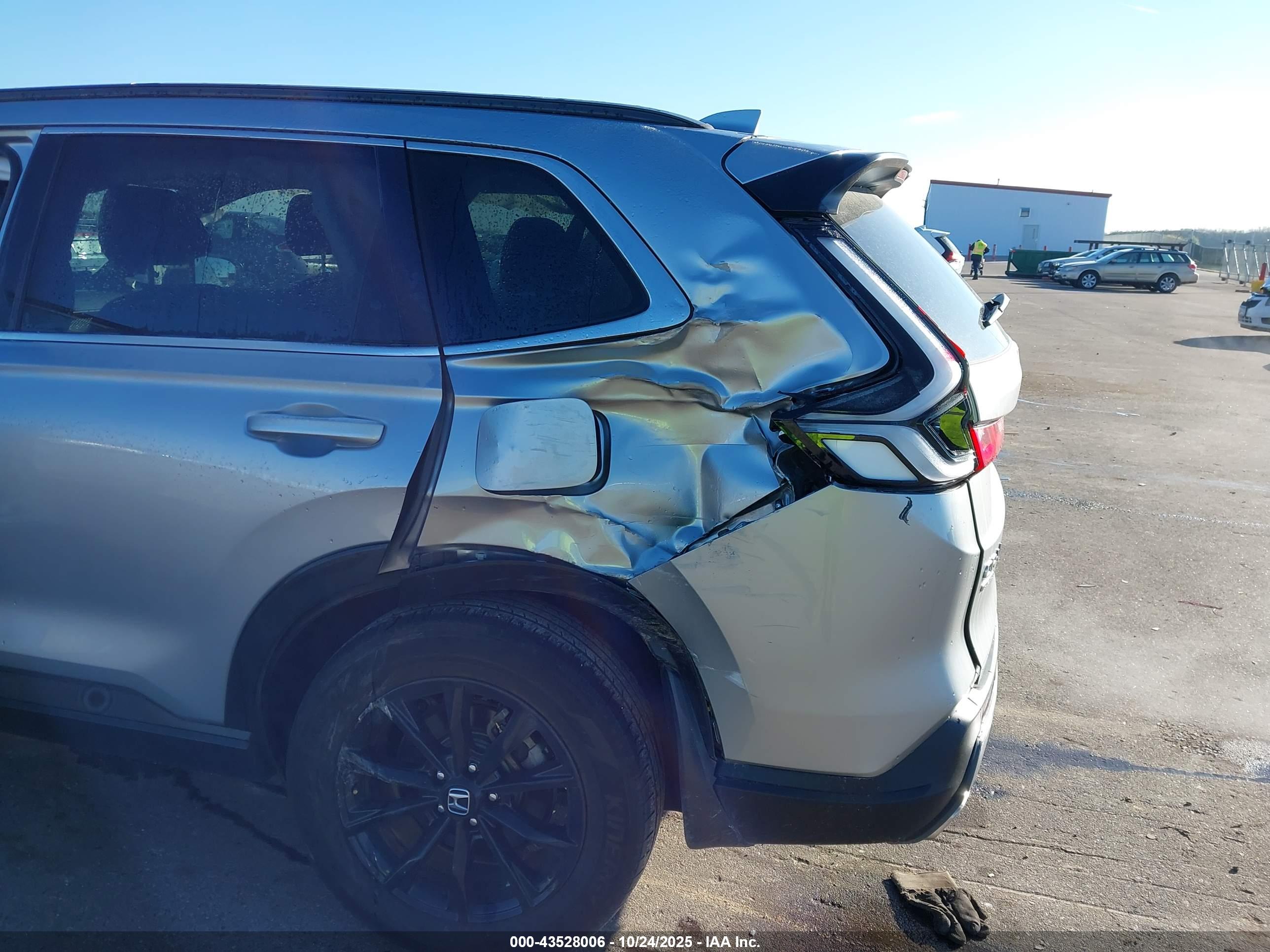 HONDA CR-V image 6