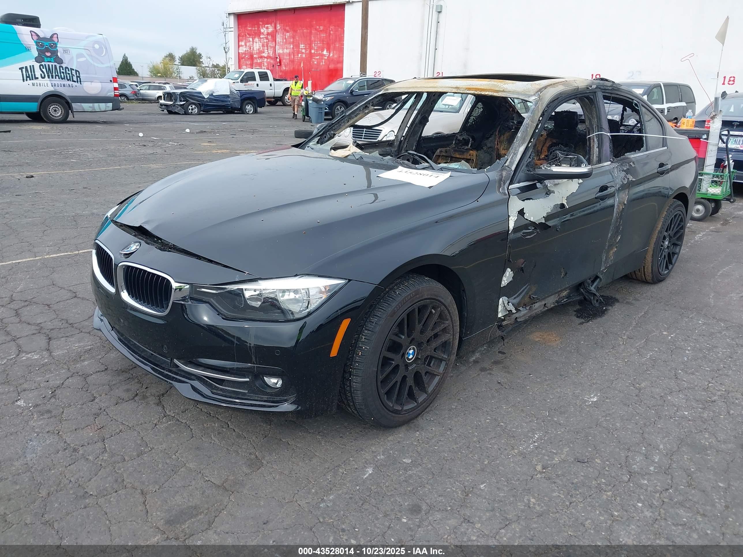 BMW 330I image 2