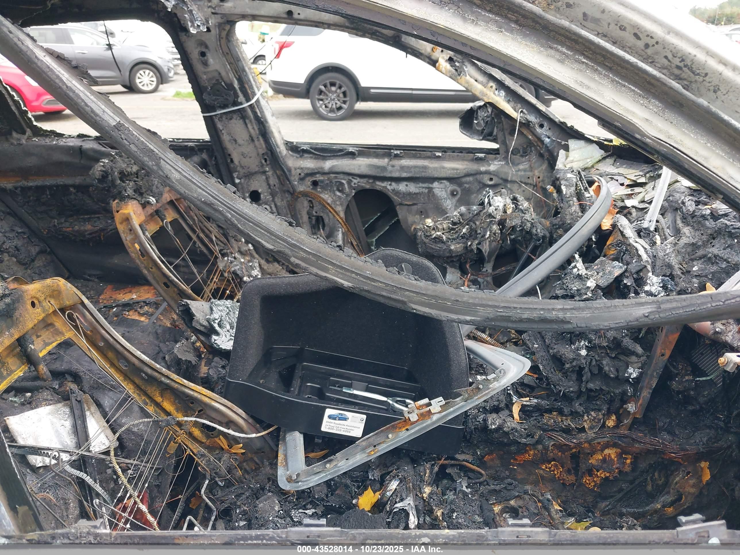 BMW 330I image 5