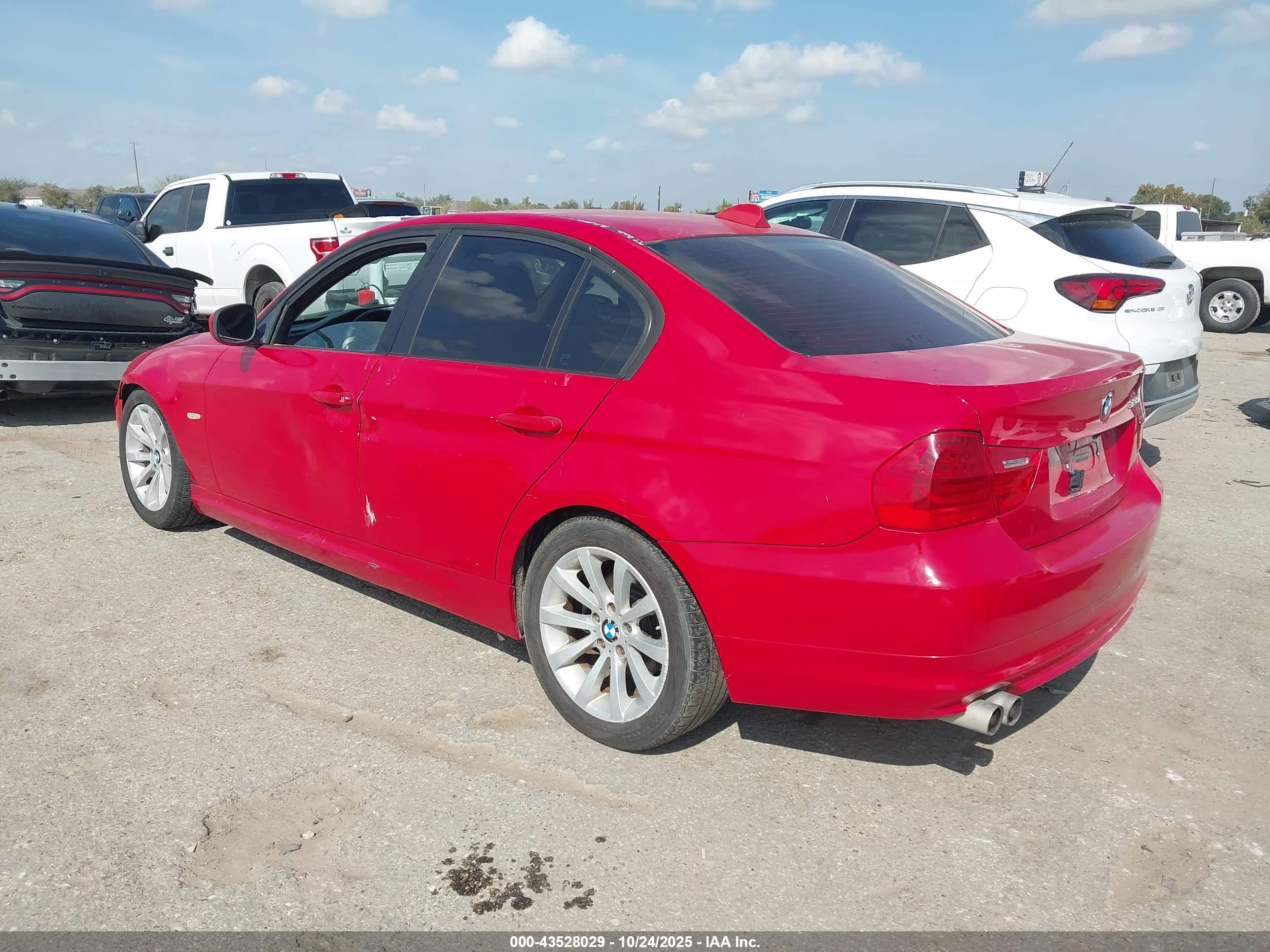 BMW 328I image 3