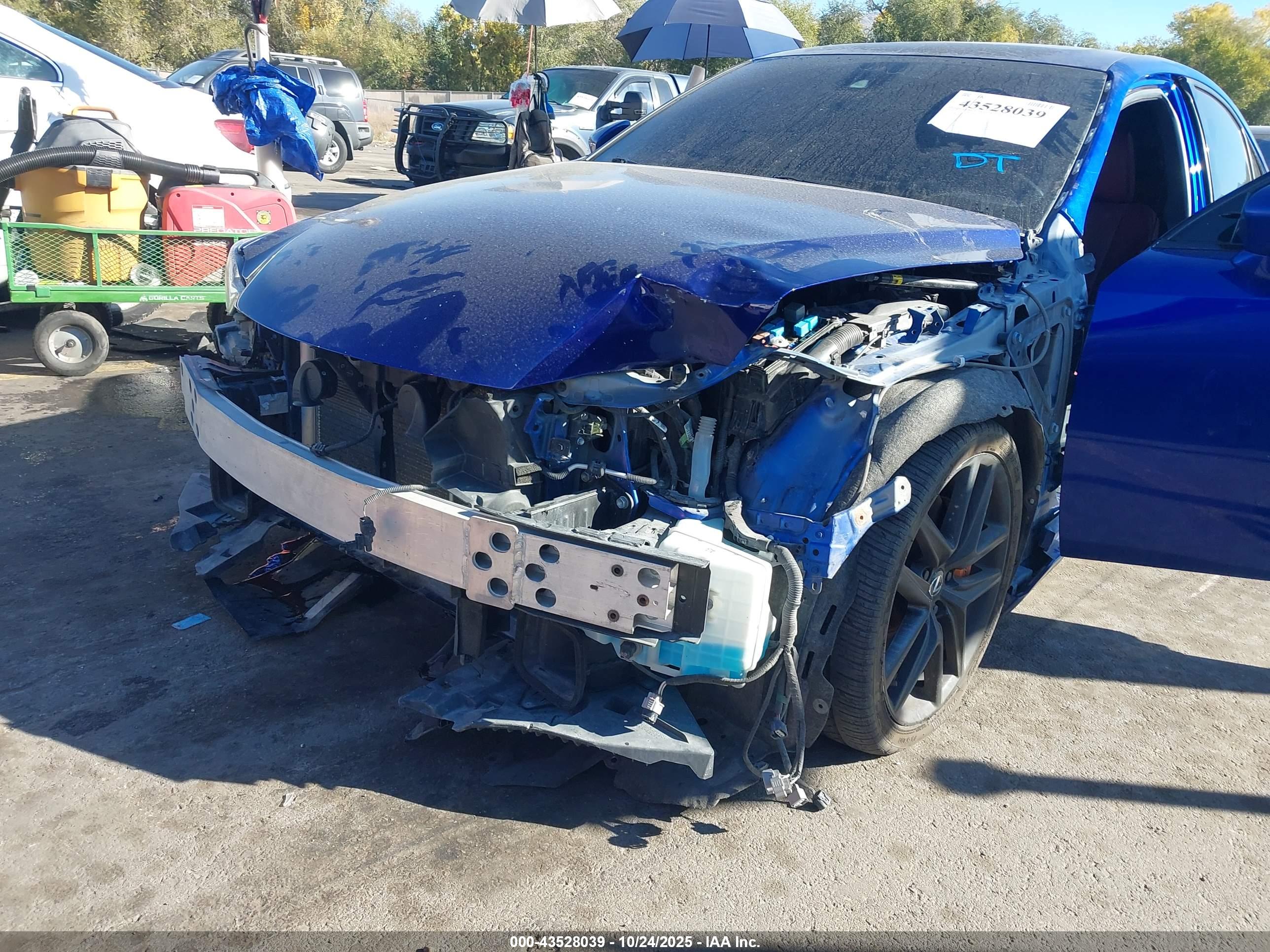 LEXUS IS image 6