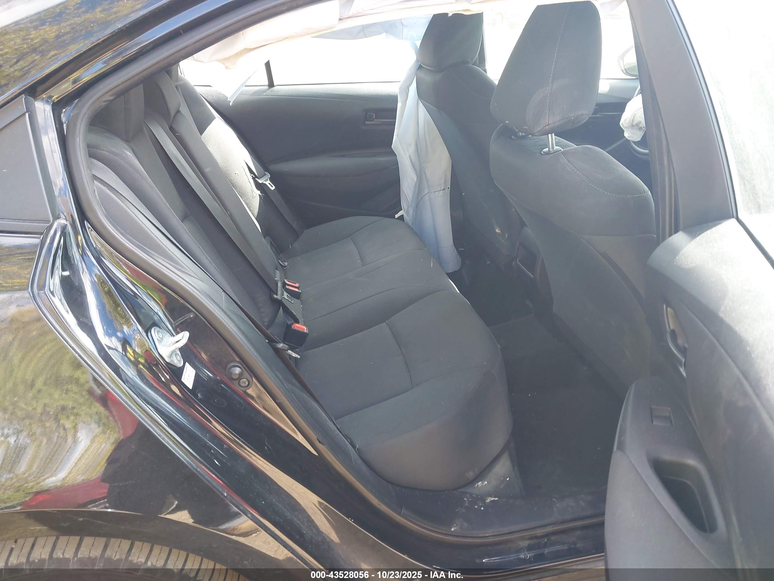 TOYOTA COROLLA image 8