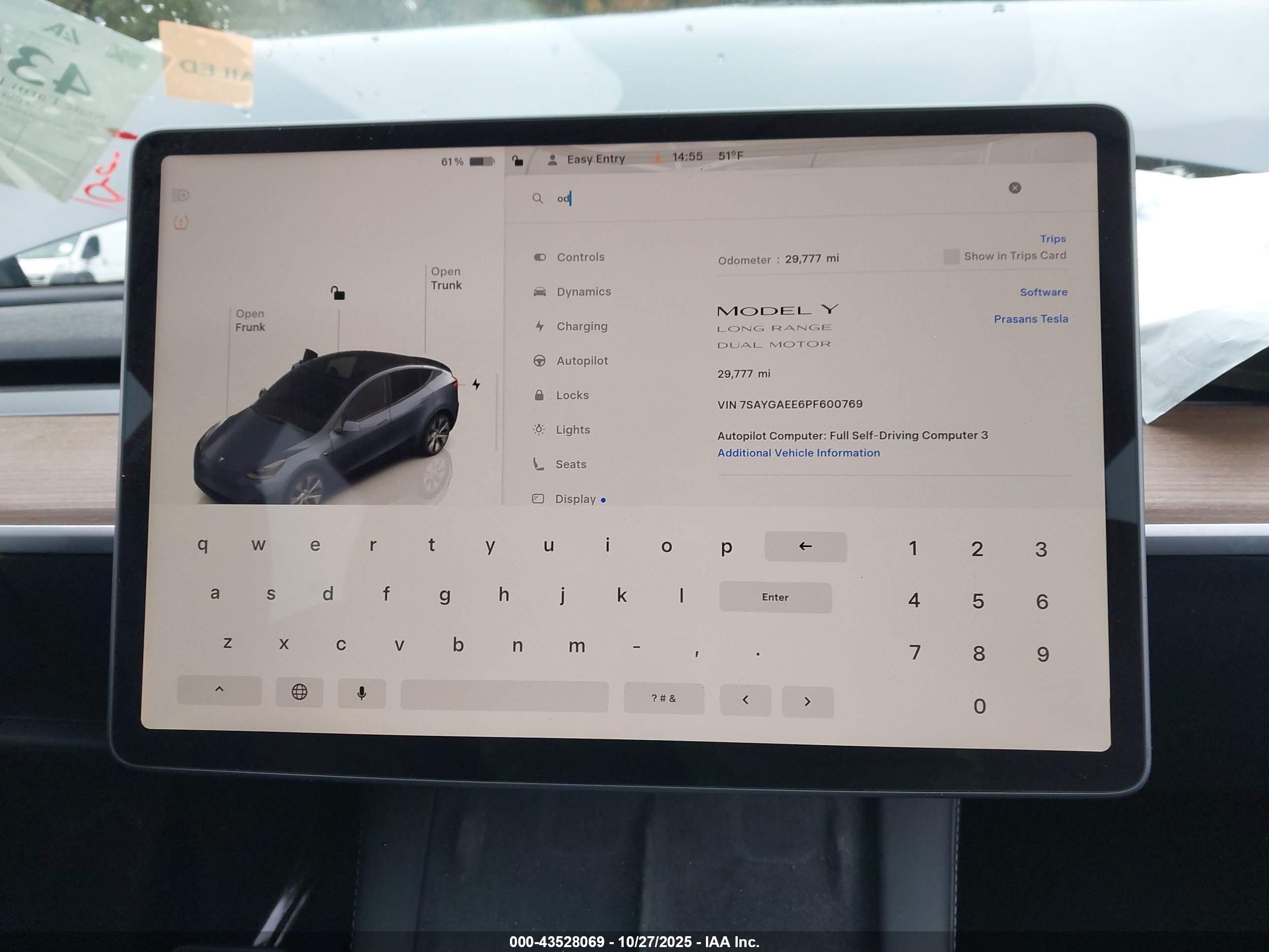 TESLA MODEL image 7