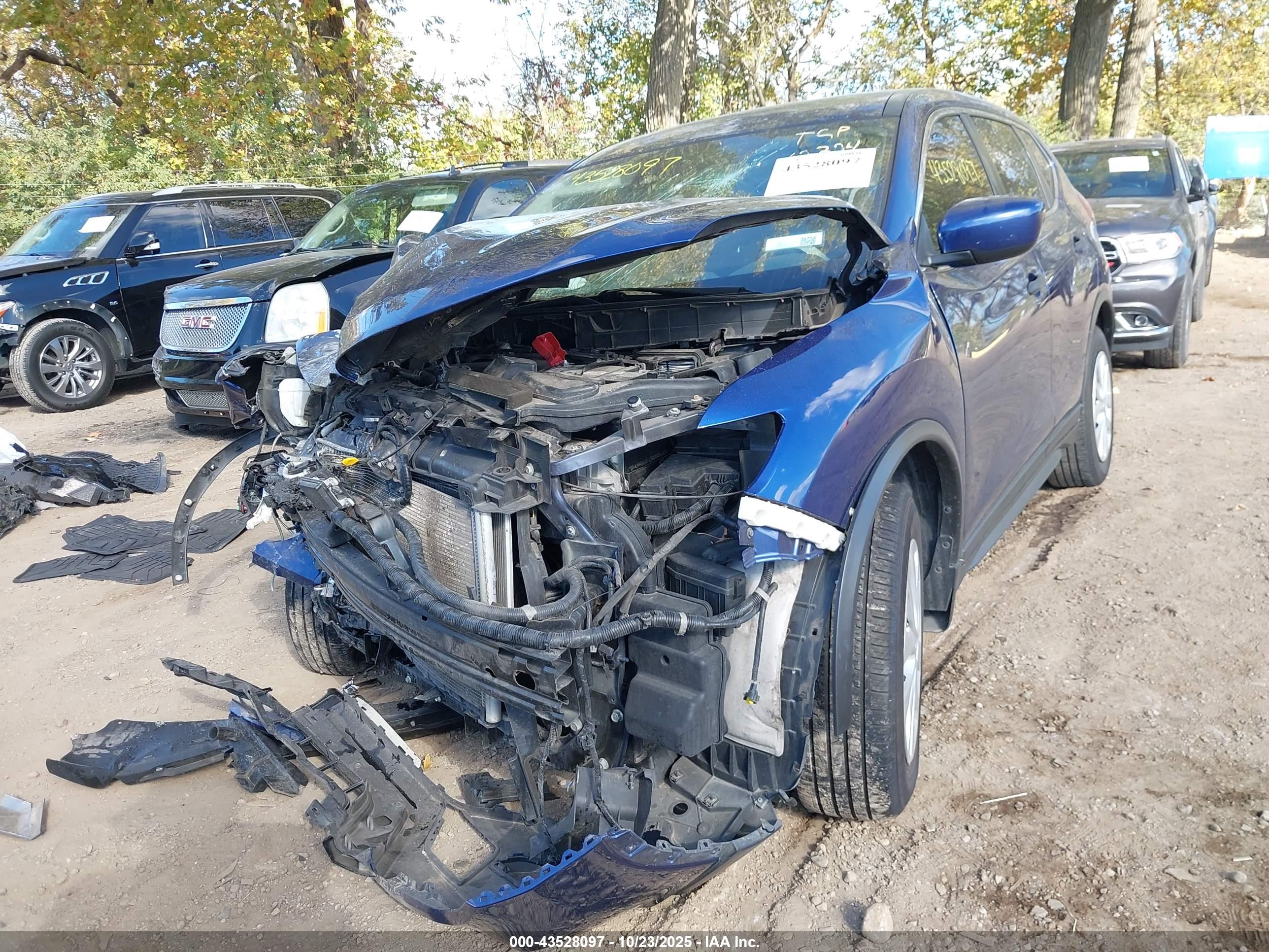 NISSAN ROGUE image 6