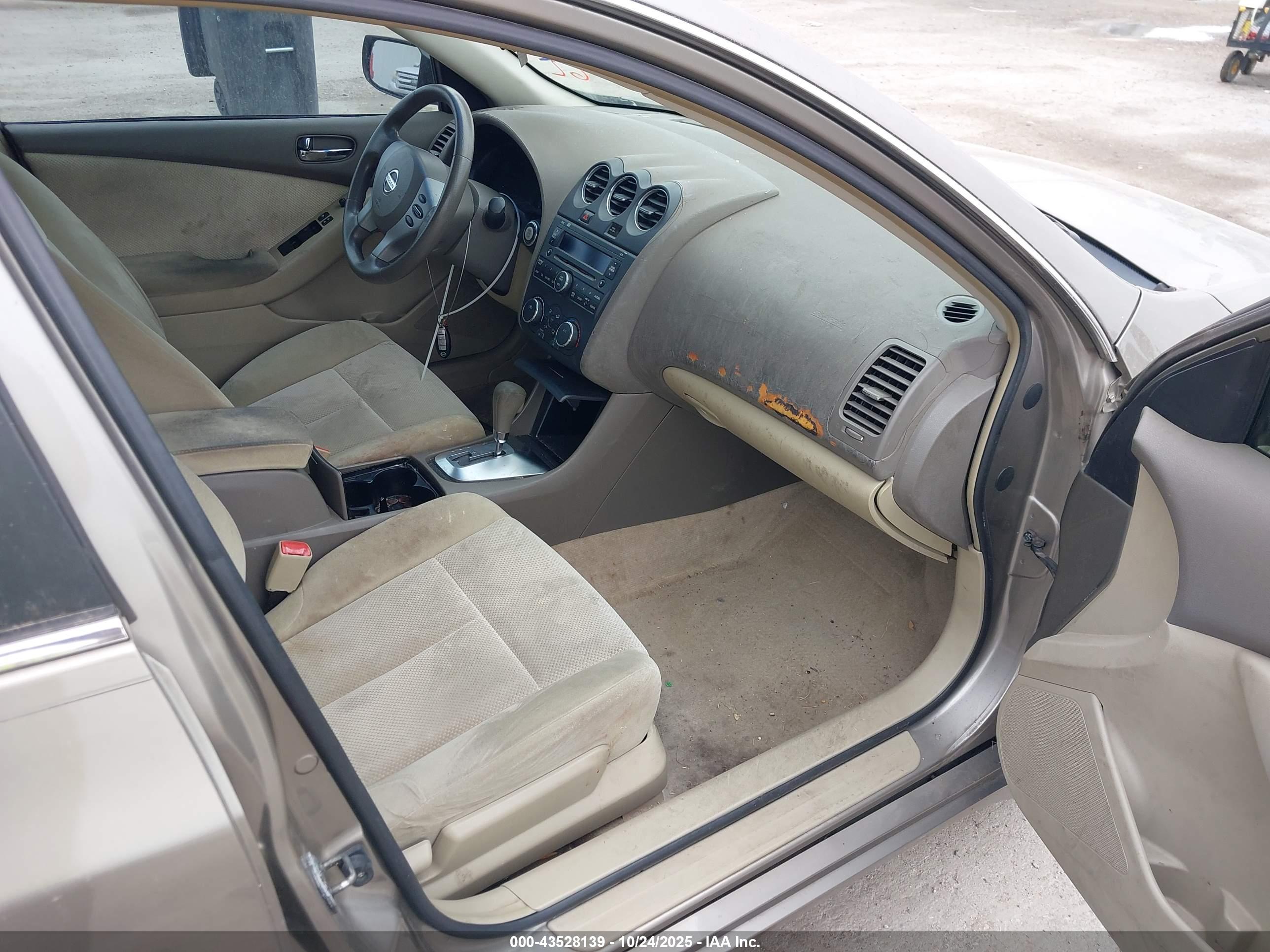 NISSAN ALTIMA image 5