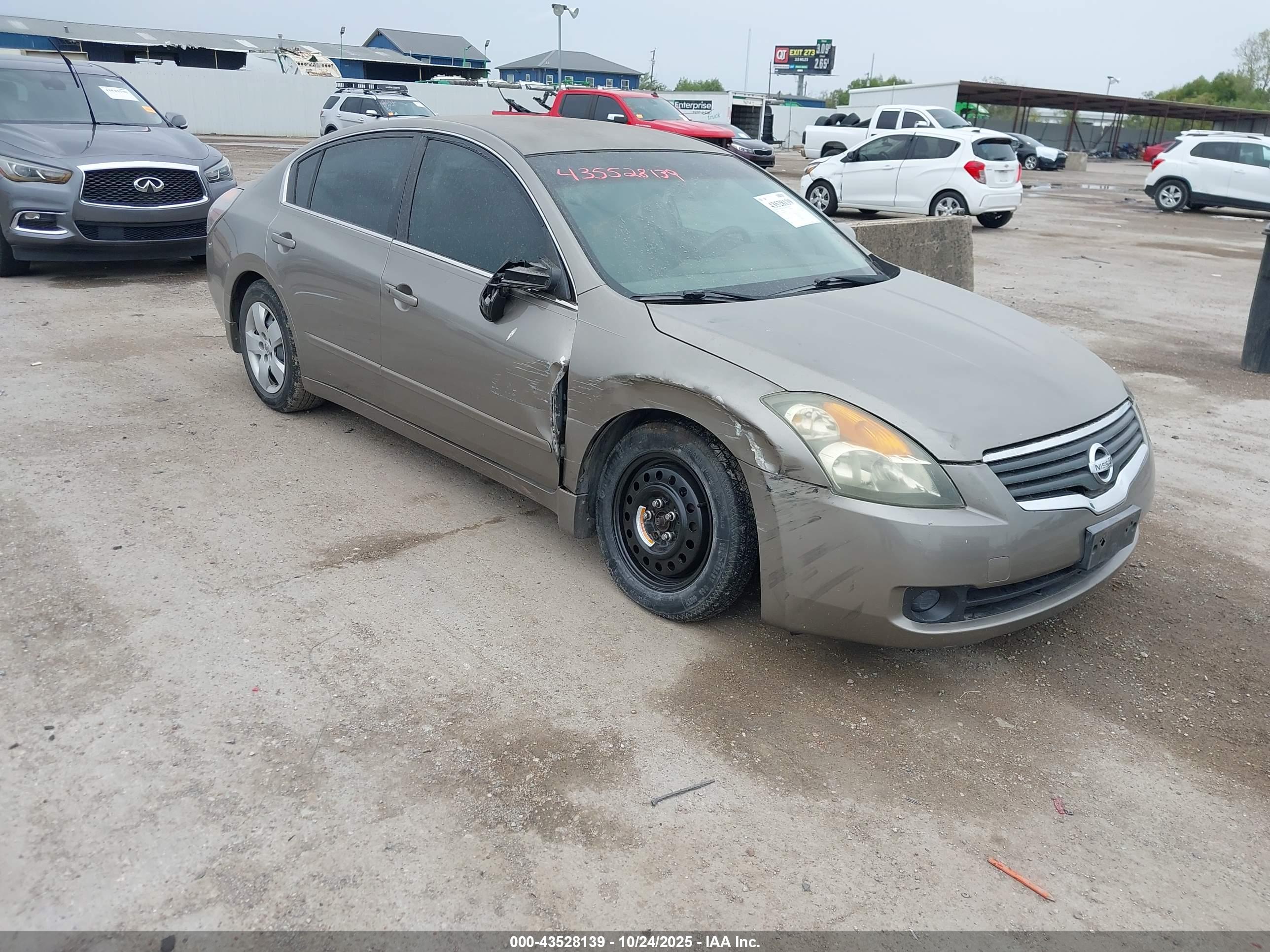NISSAN ALTIMA image 6