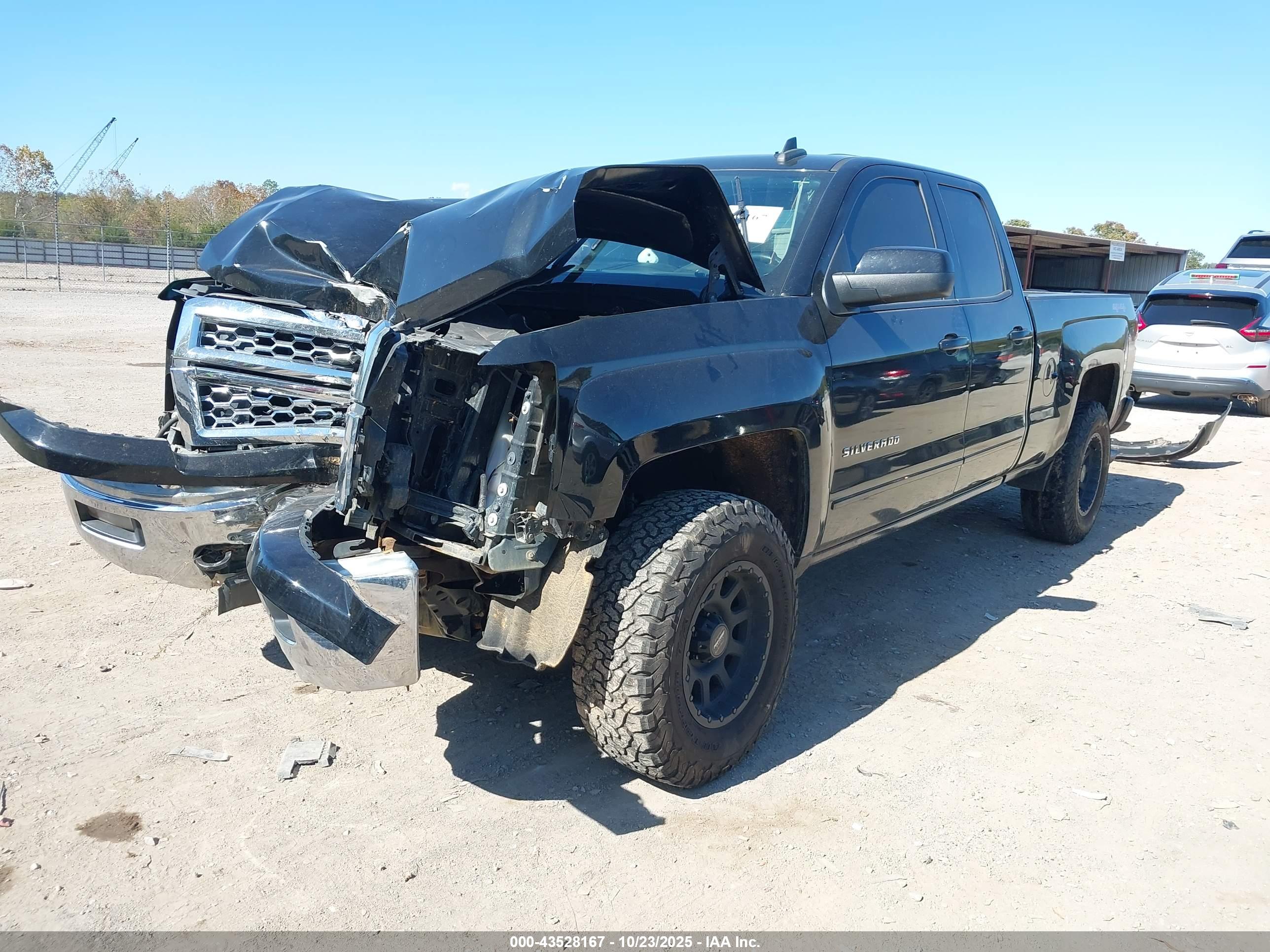 CHEVROLET SILVERADO image 2