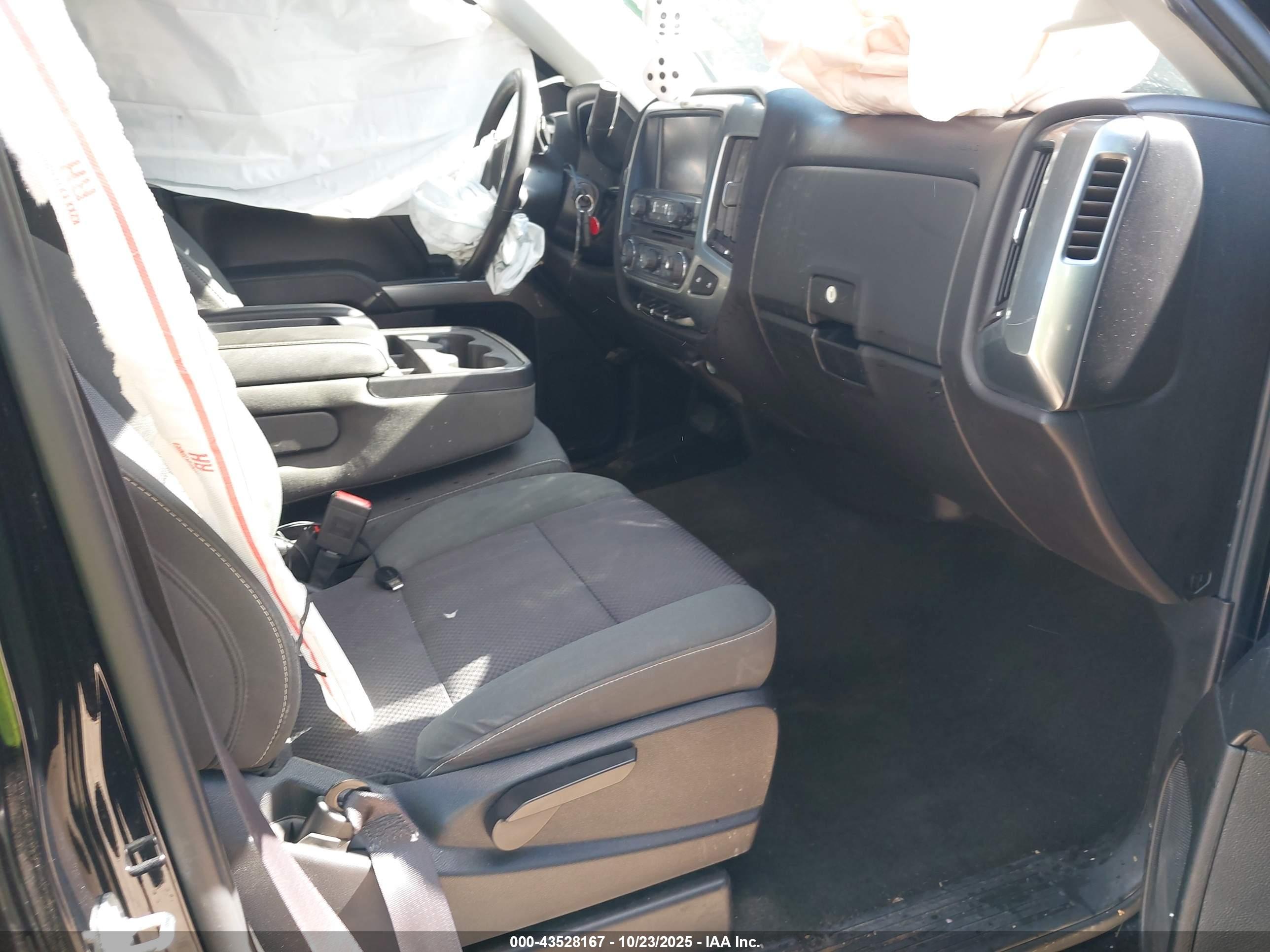 CHEVROLET SILVERADO image 5