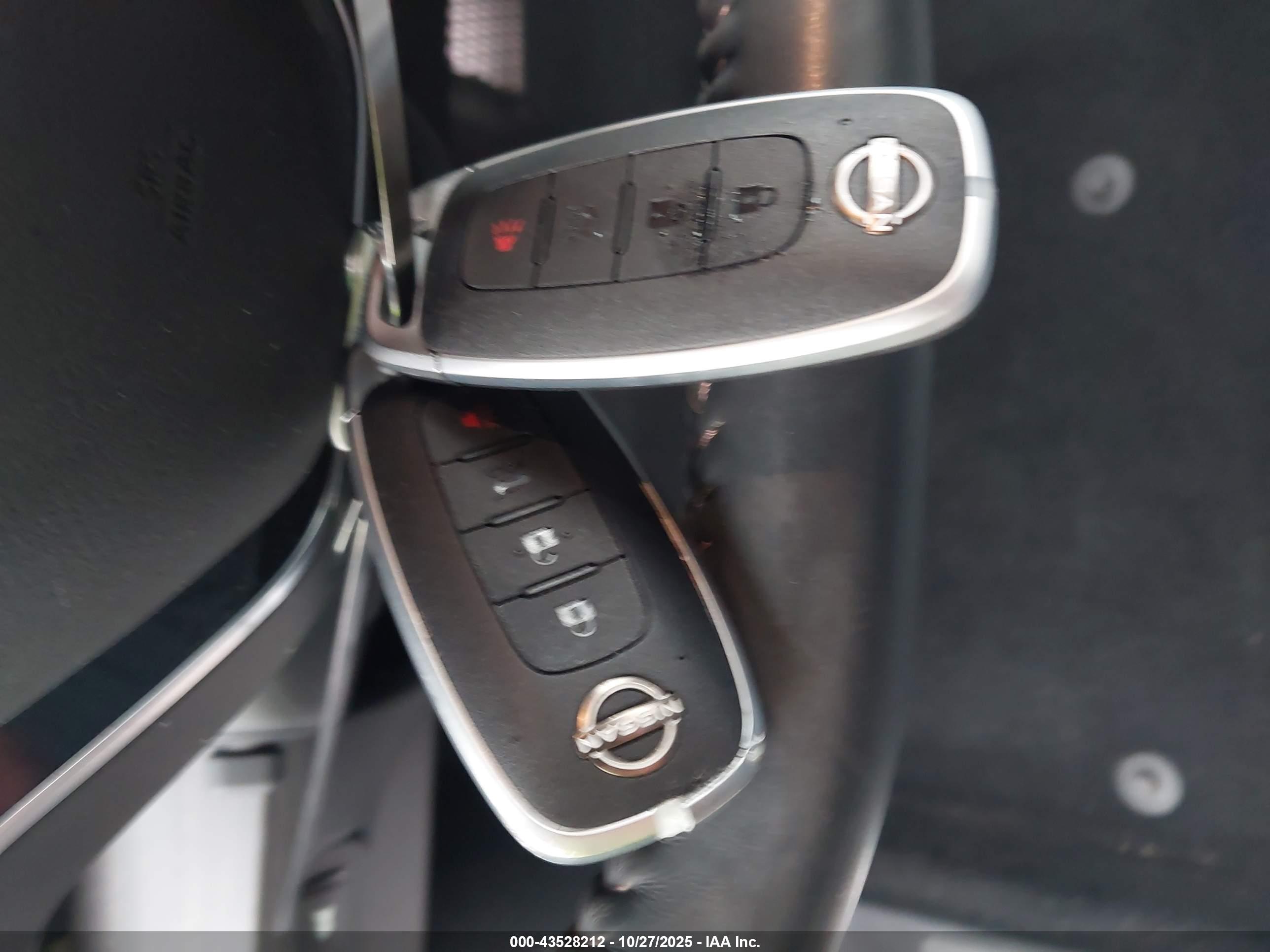 NISSAN ARIYA image 11