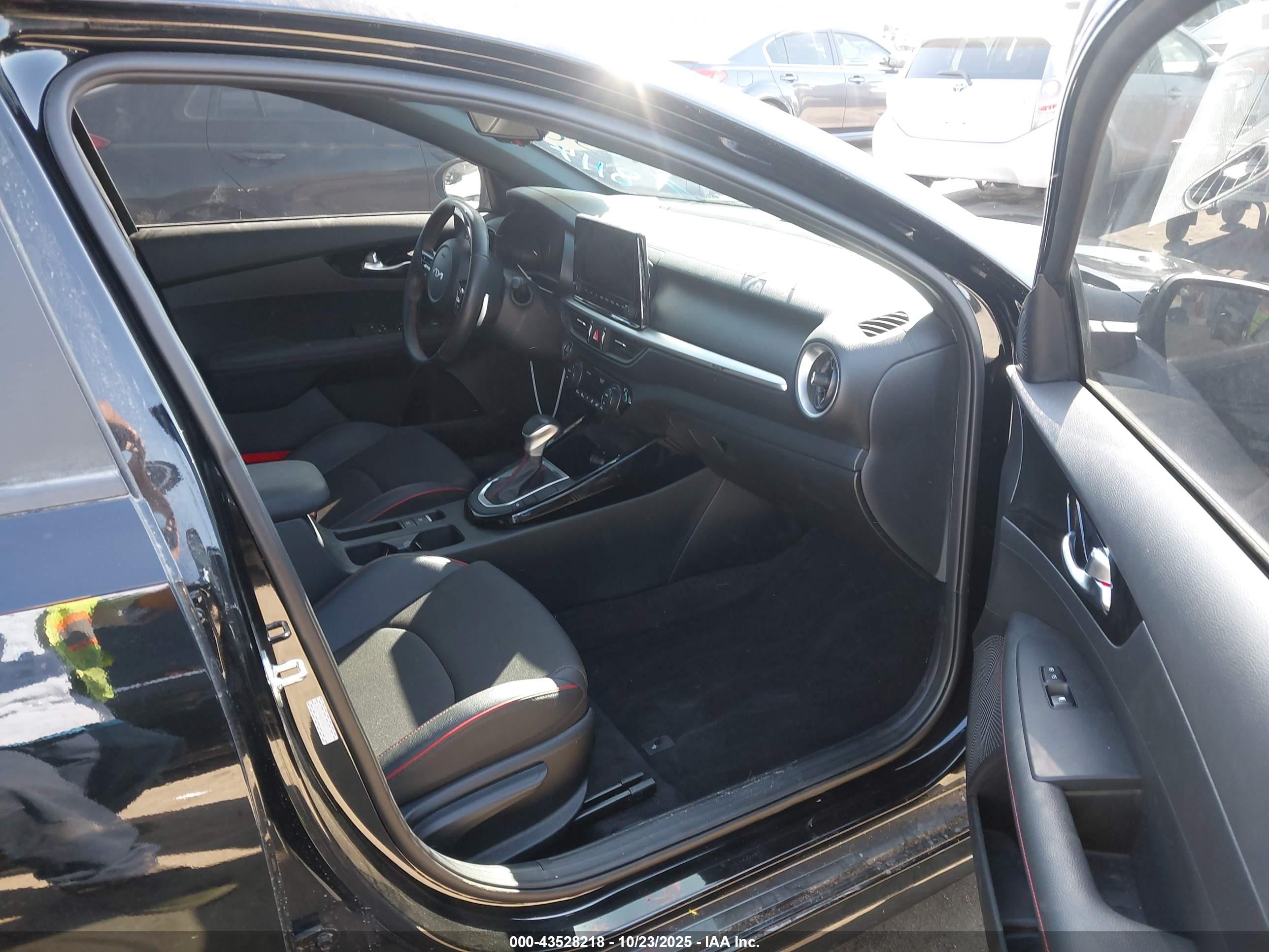 KIA FORTE image 5