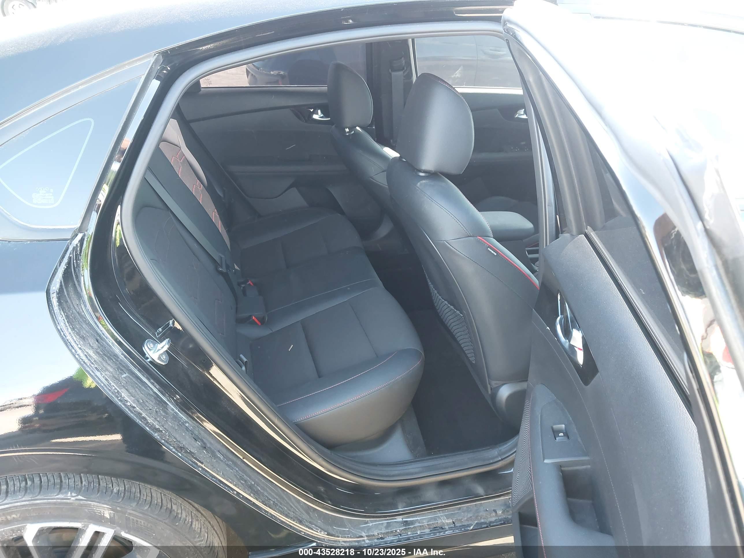 KIA FORTE image 8