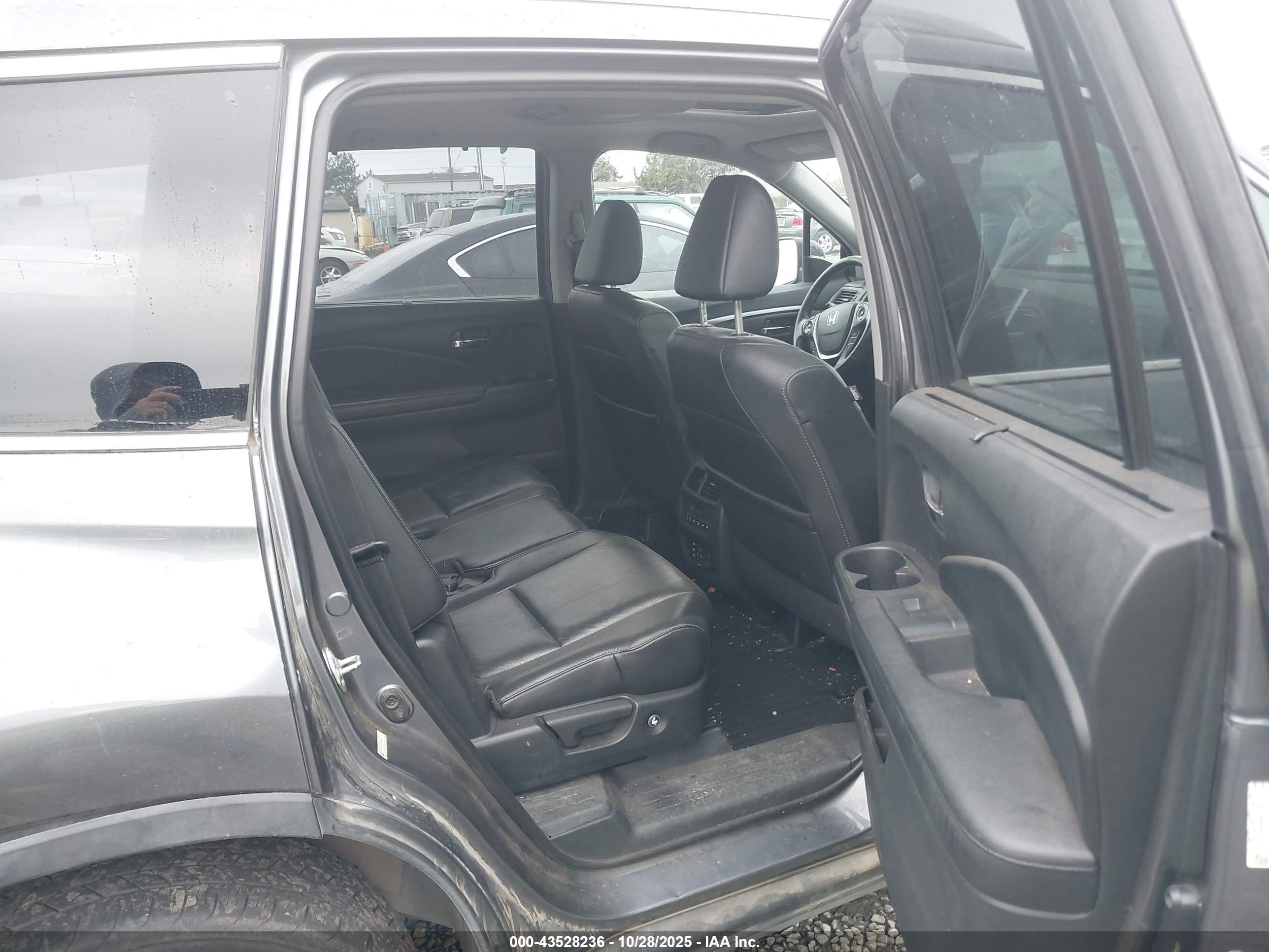 HONDA PILOT image 8