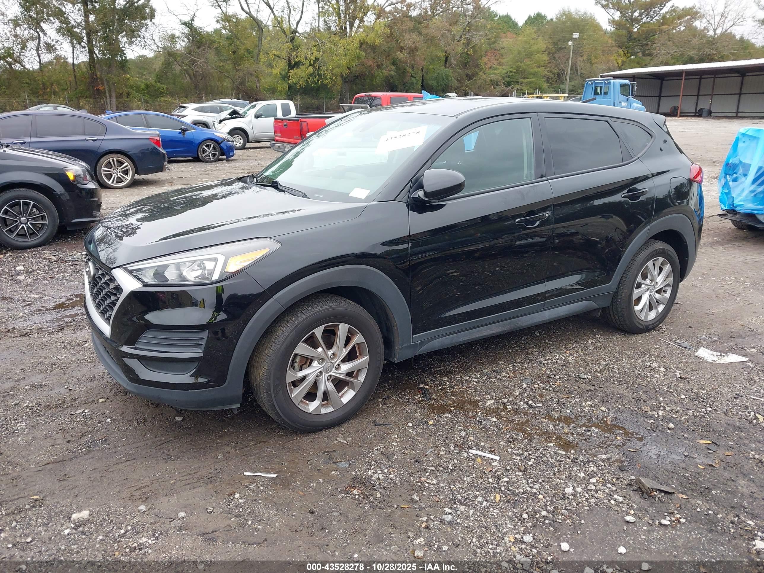 HYUNDAI TUCSON image 2