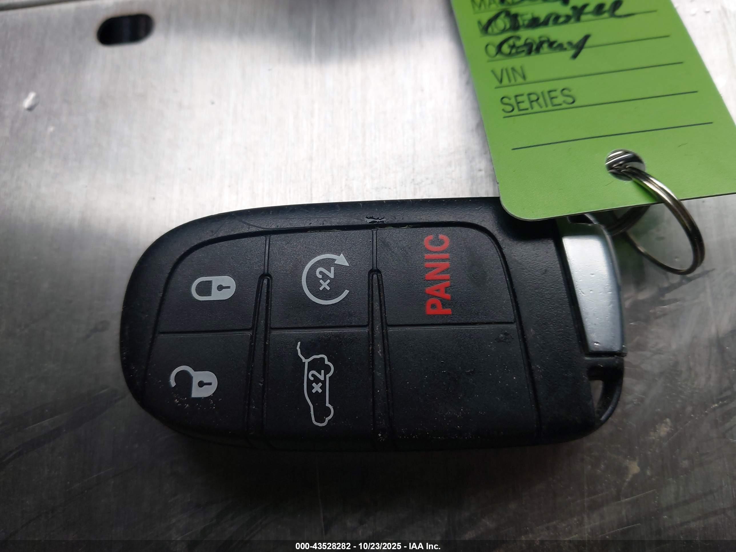 JEEP GRAND image 11