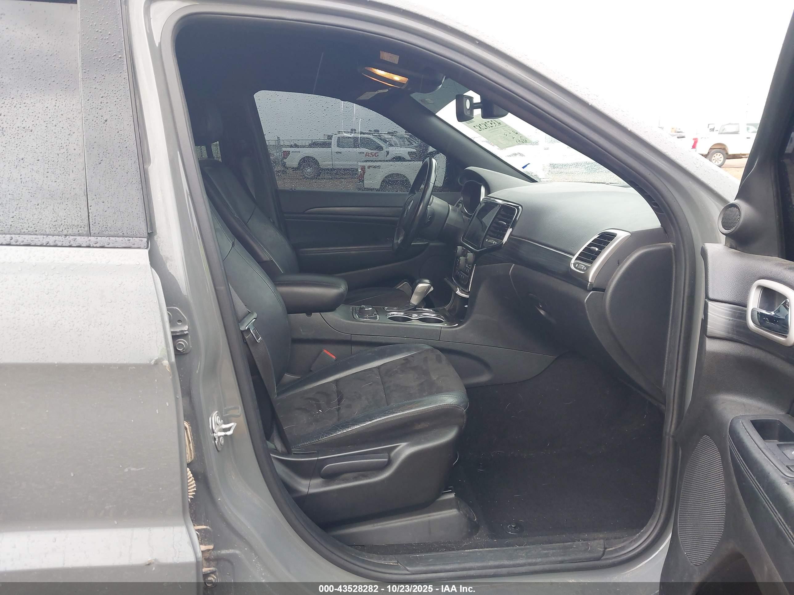 JEEP GRAND image 5