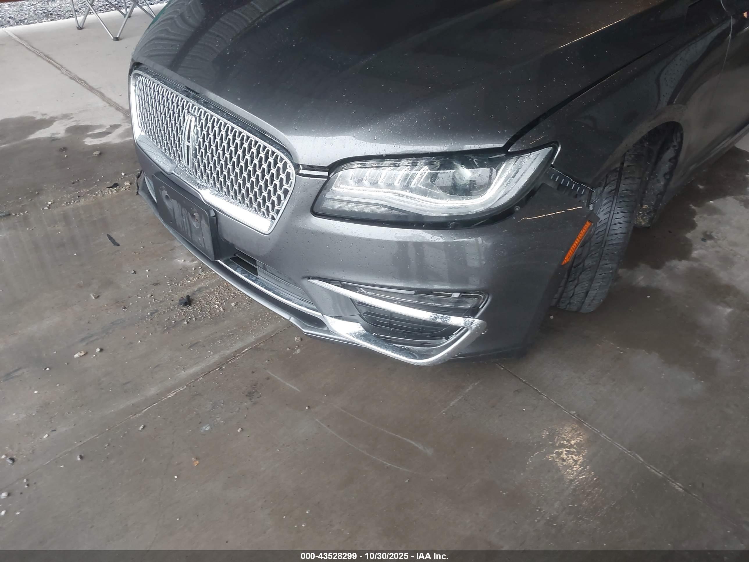 LINCOLN MKZ image 6