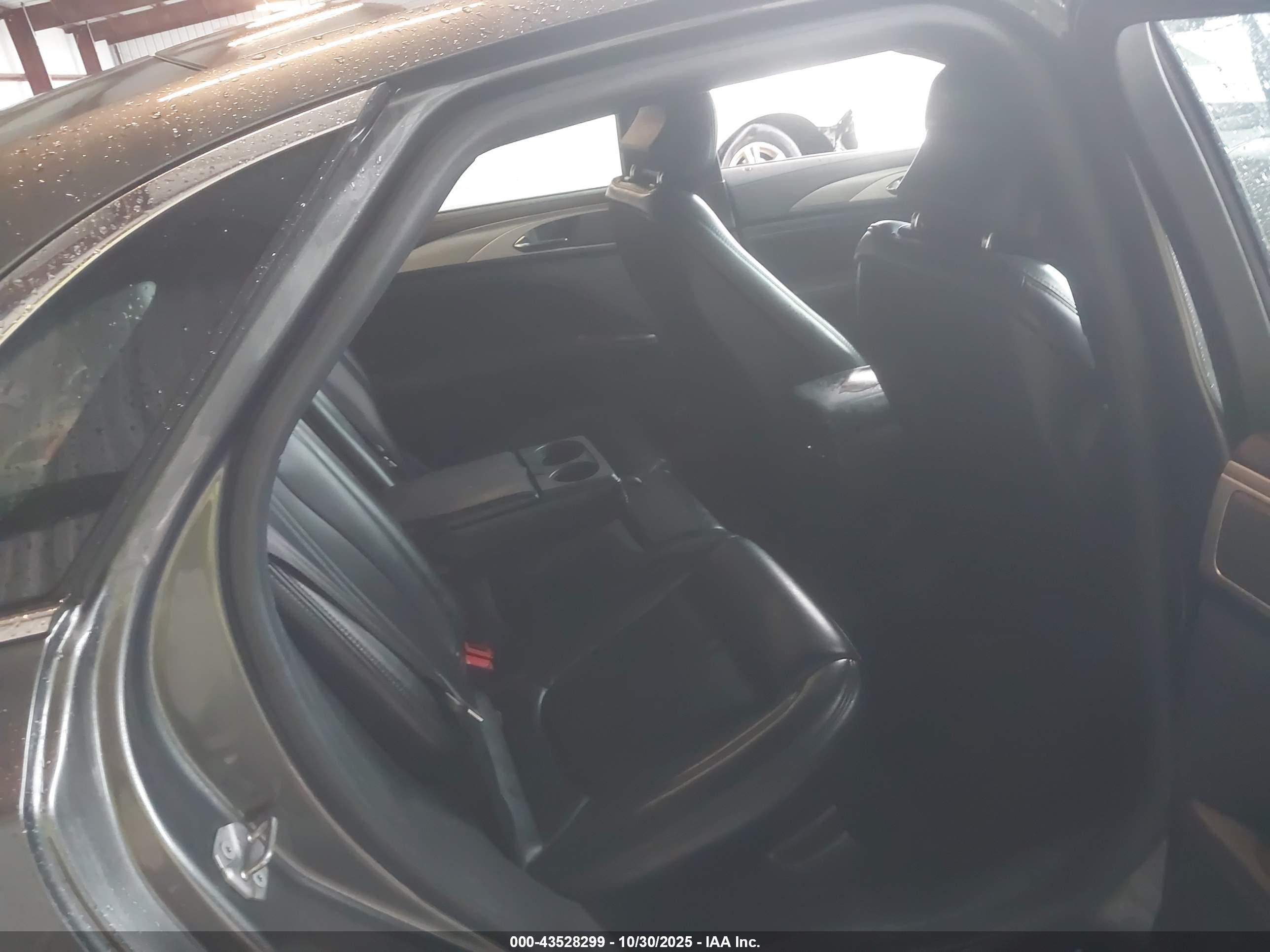 LINCOLN MKZ image 8
