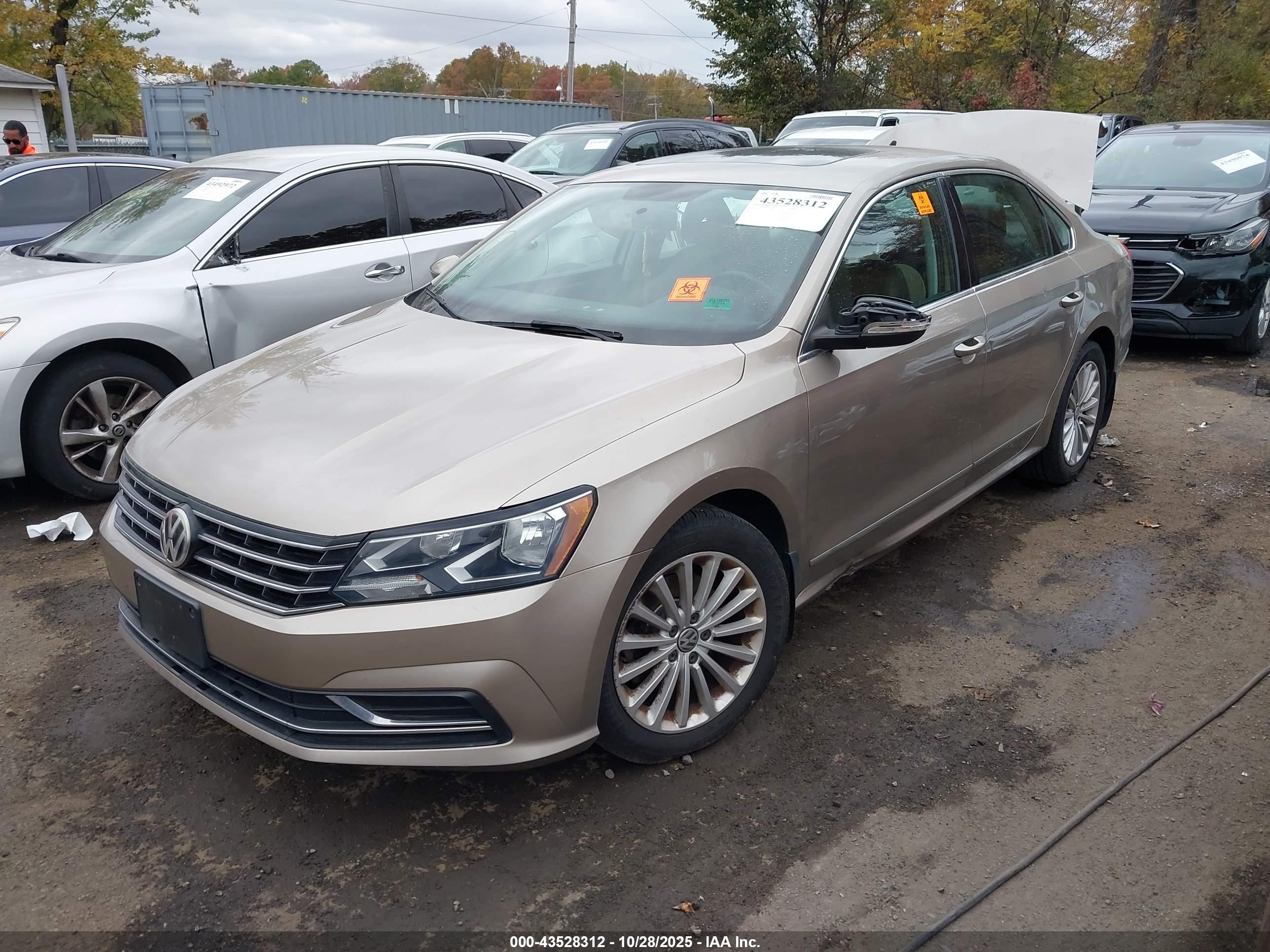 VOLKSWAGEN PASSAT image 2