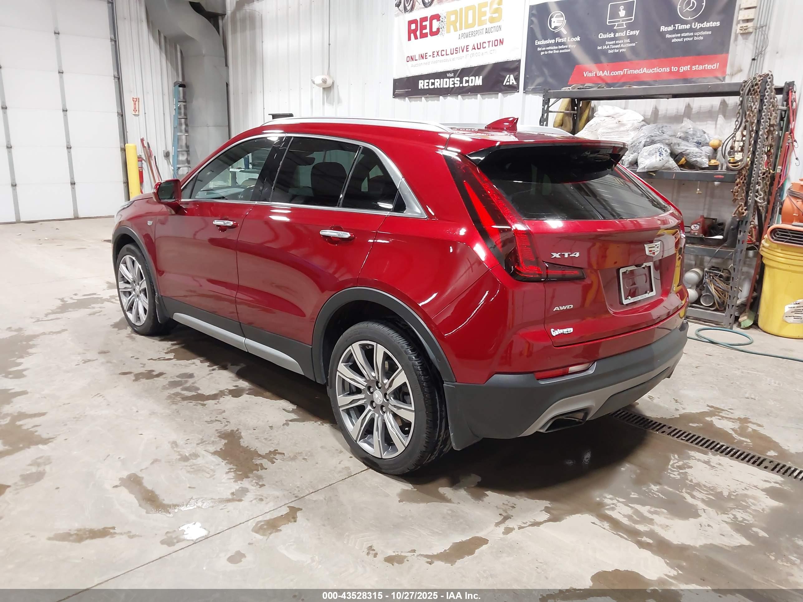 CADILLAC XT4 image 3