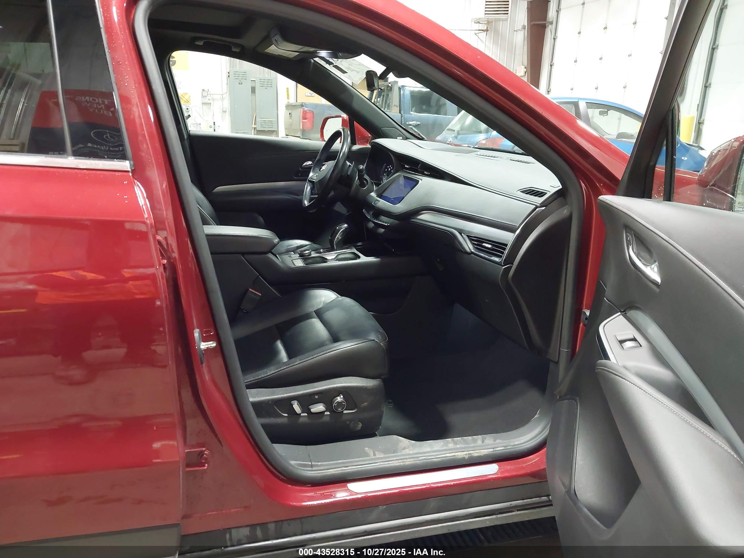 CADILLAC XT4 image 5
