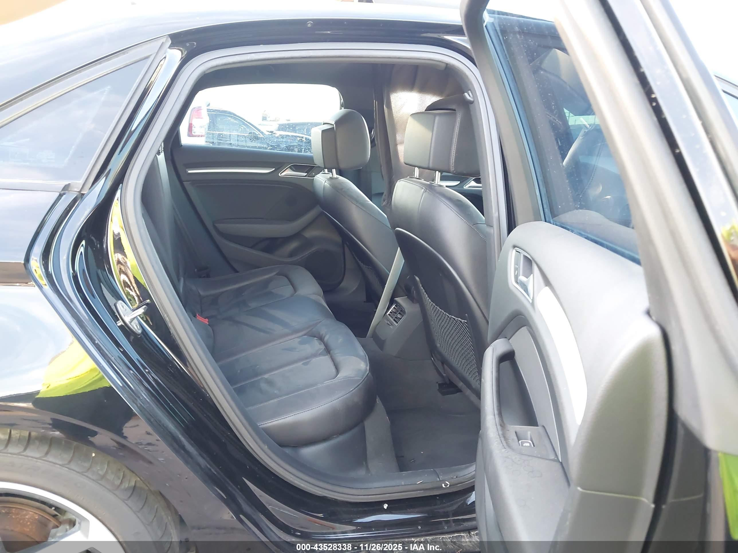 AUDI A3 image 8