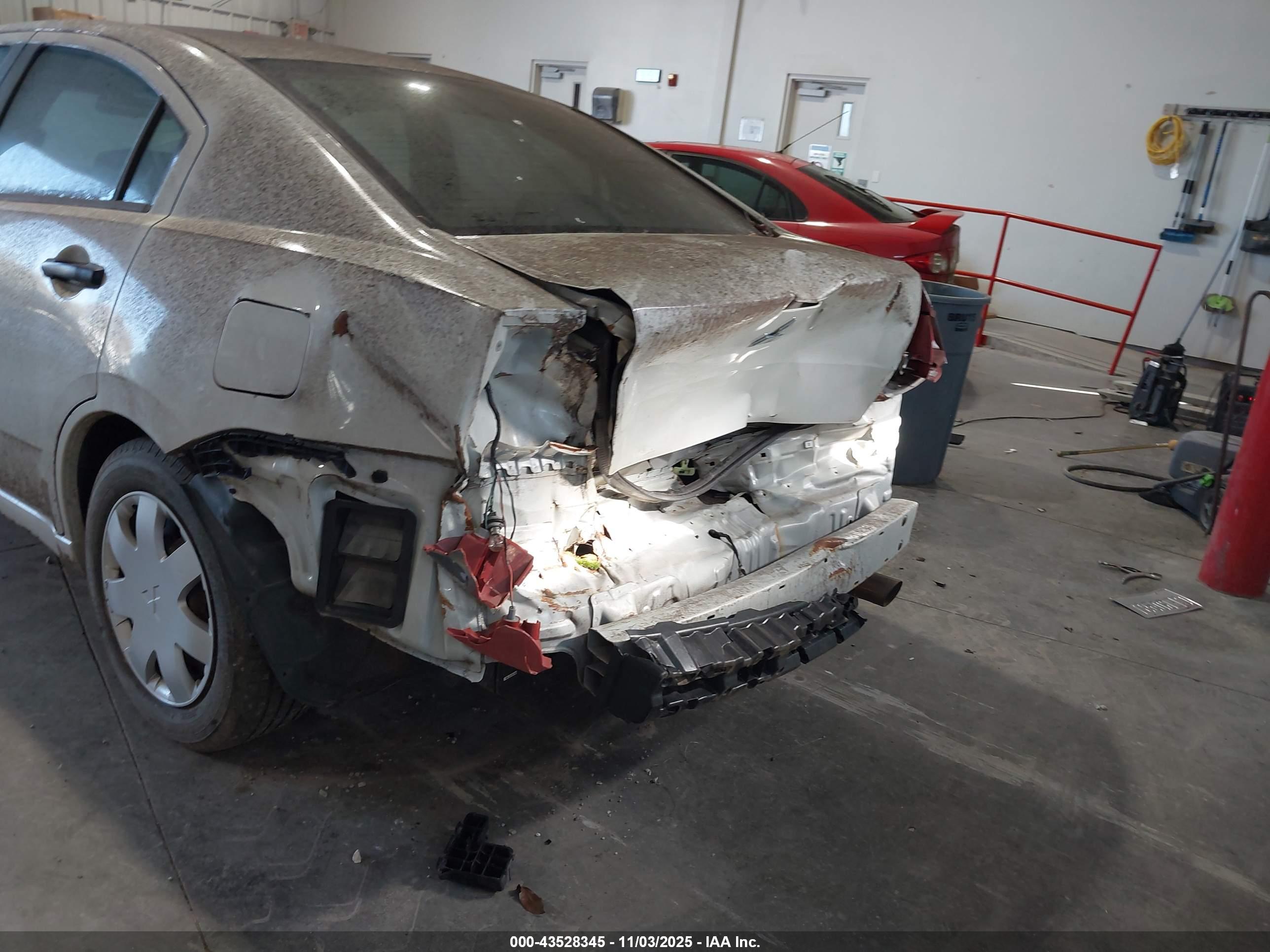MITSUBISHI GALANT image 6