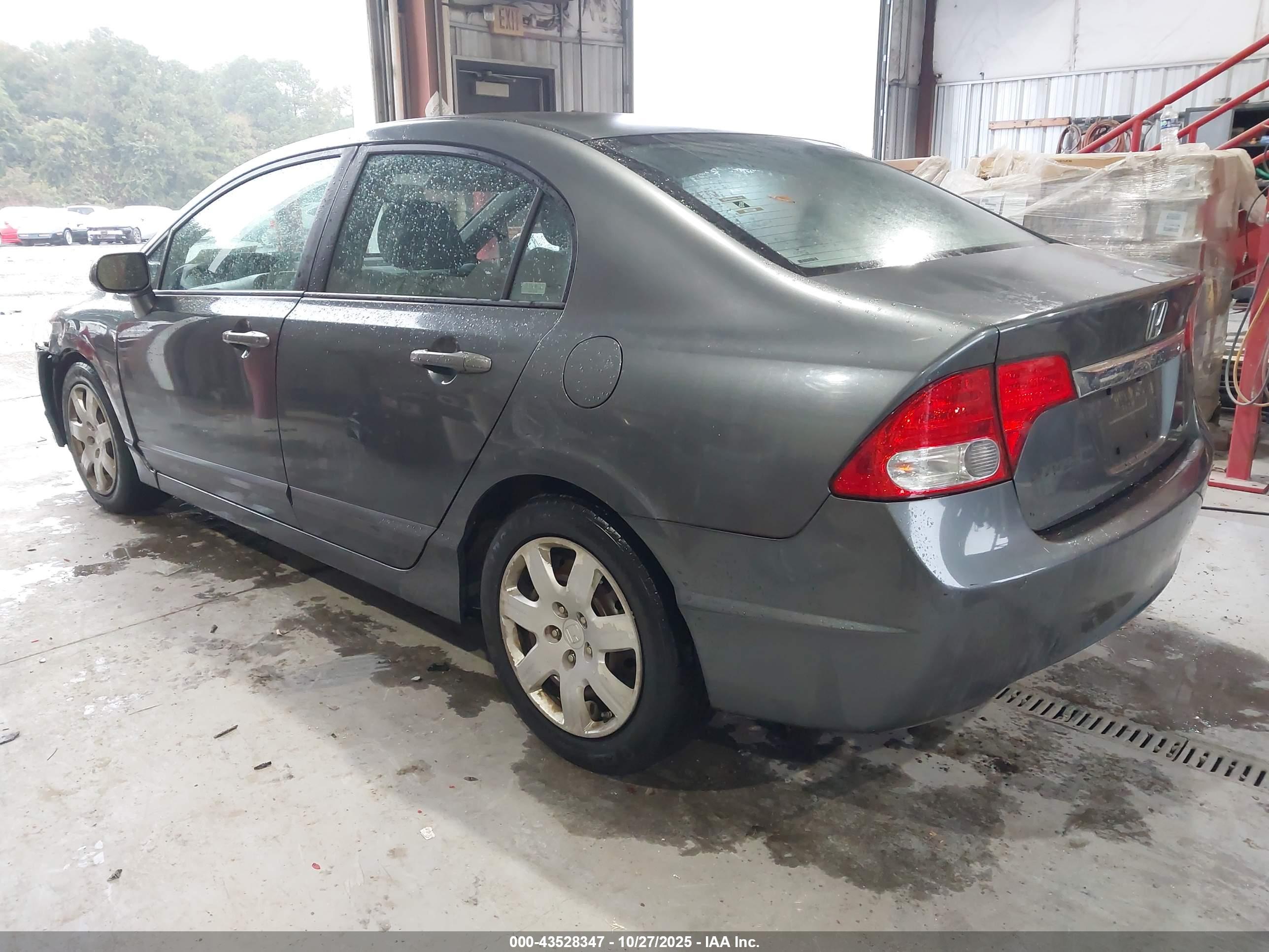 HONDA CIVIC image 3