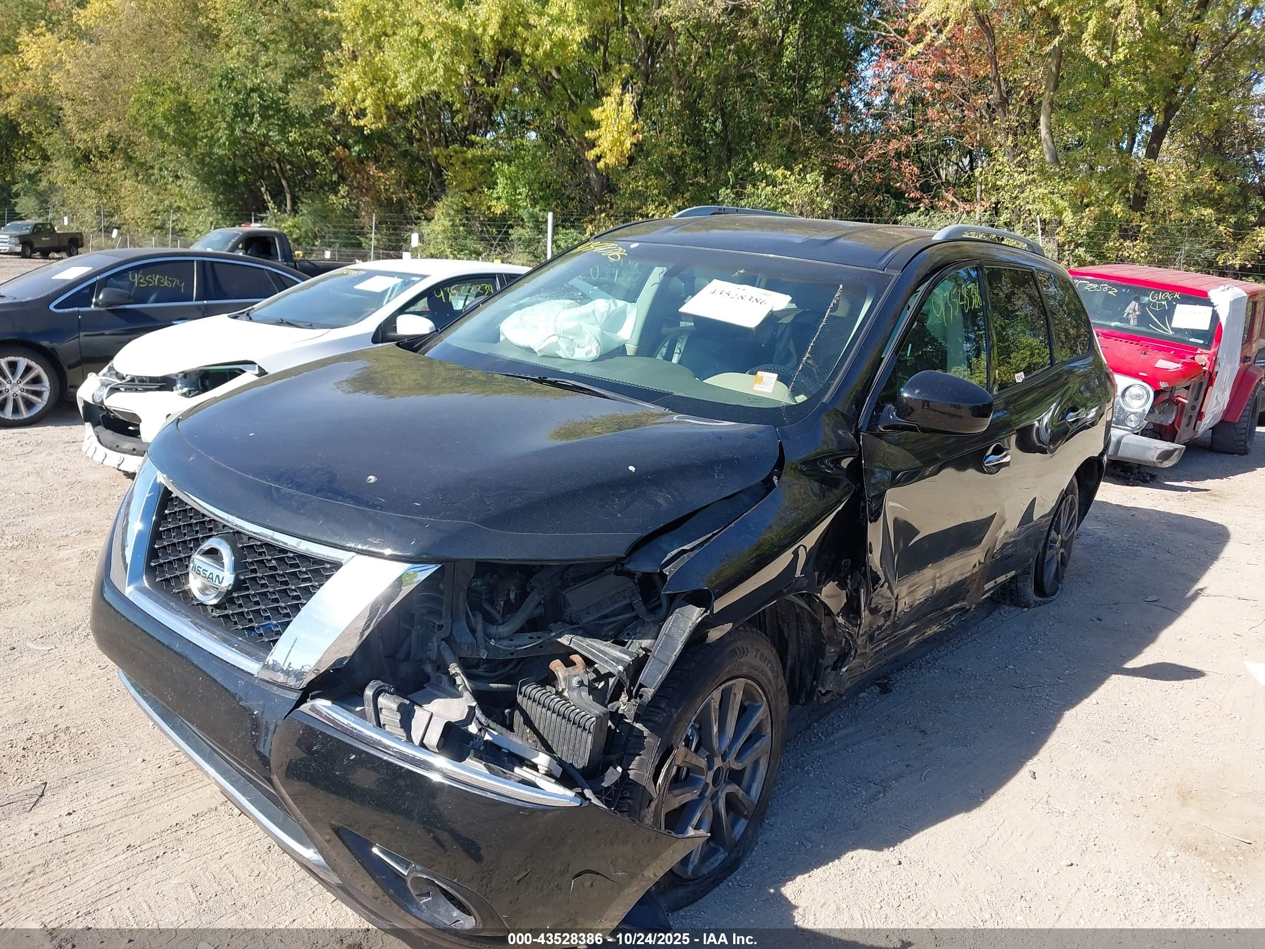 NISSAN PATHFINDER image 2