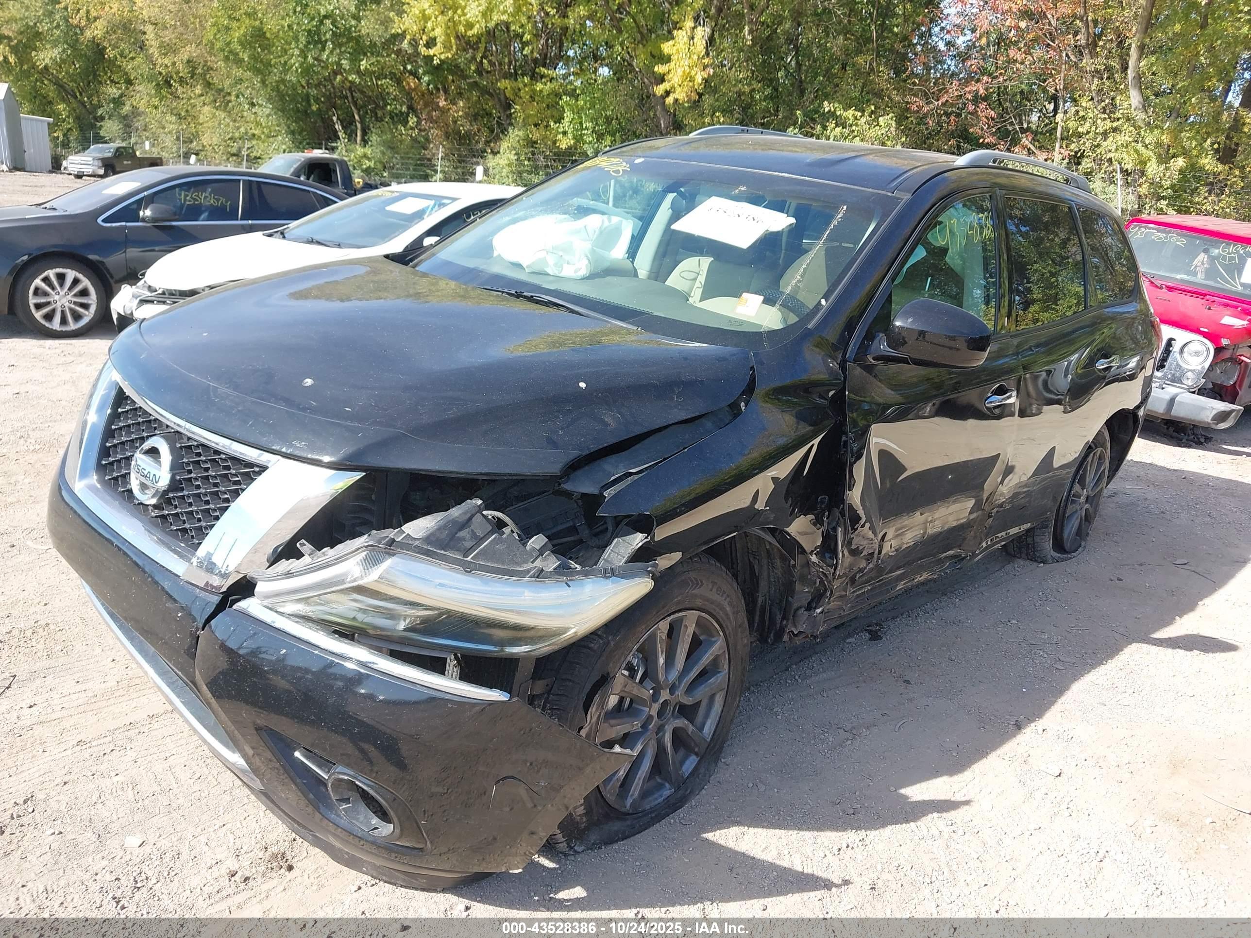 NISSAN PATHFINDER image 6
