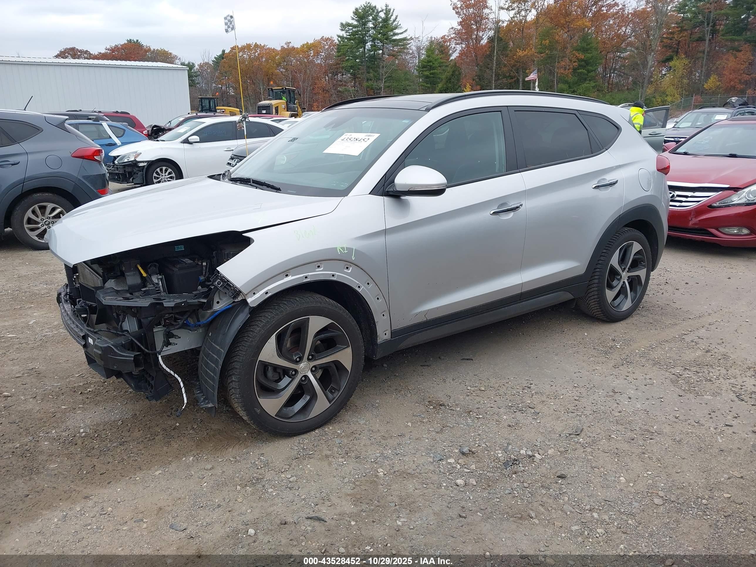 HYUNDAI TUCSON image 2