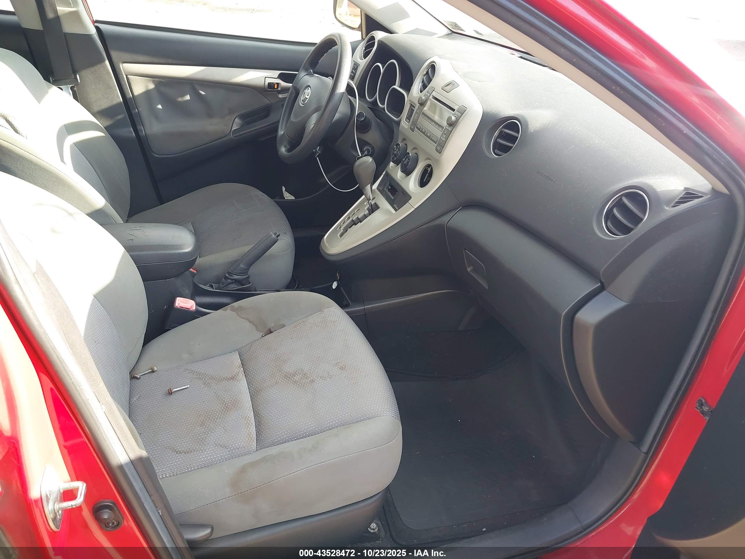 TOYOTA MATRIX image 5