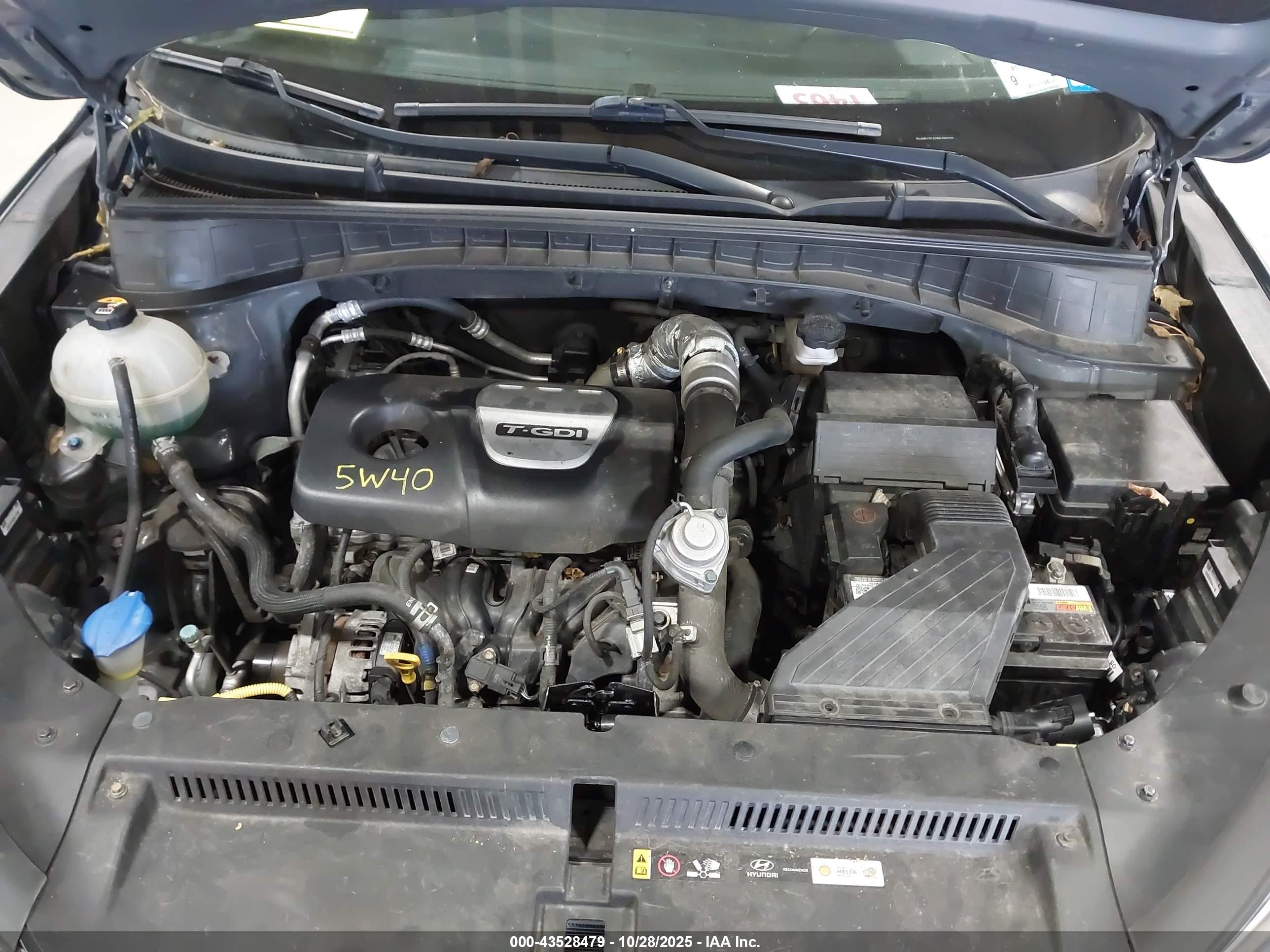 HYUNDAI TUCSON image 10