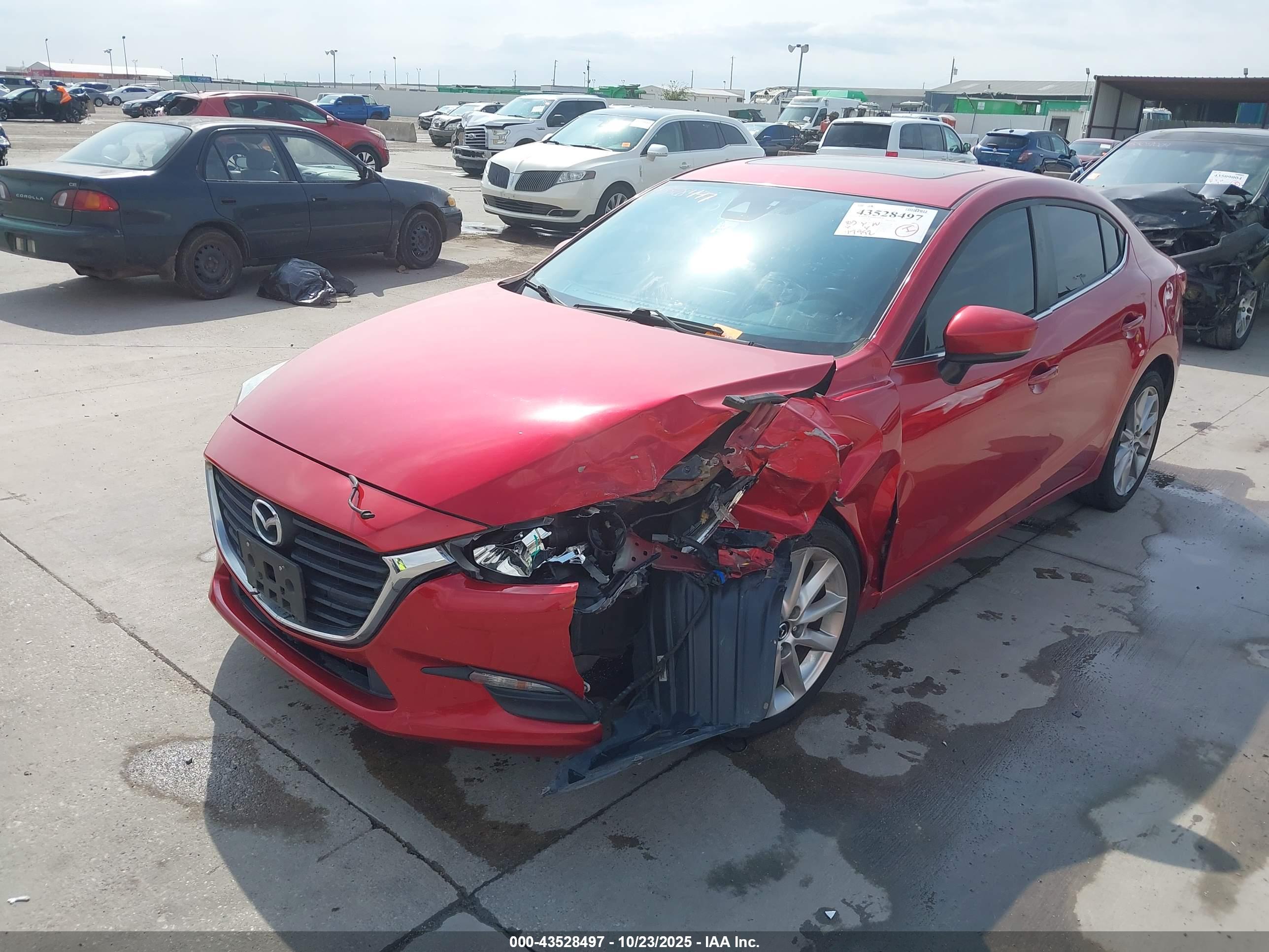 MAZDA MAZDA3 image 2