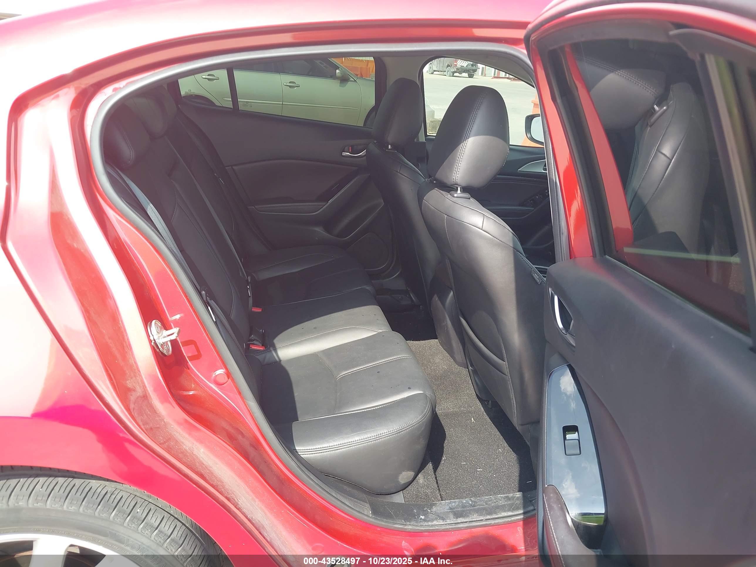 MAZDA MAZDA3 image 8