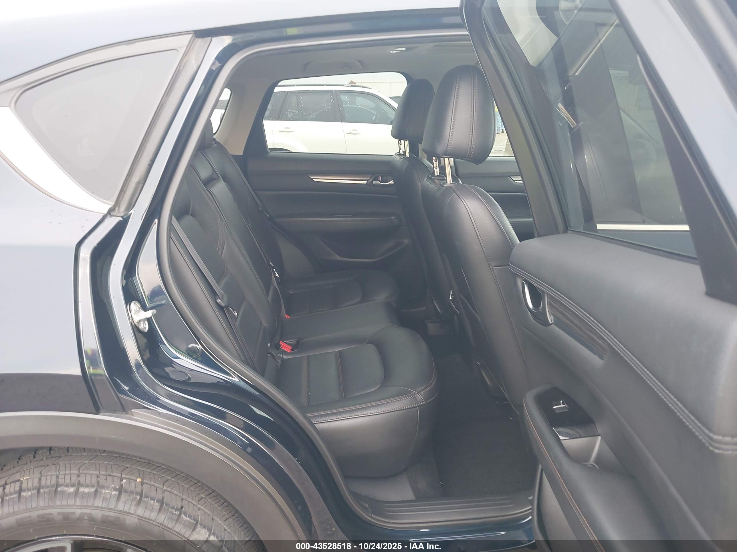 MAZDA CX-5 image 8