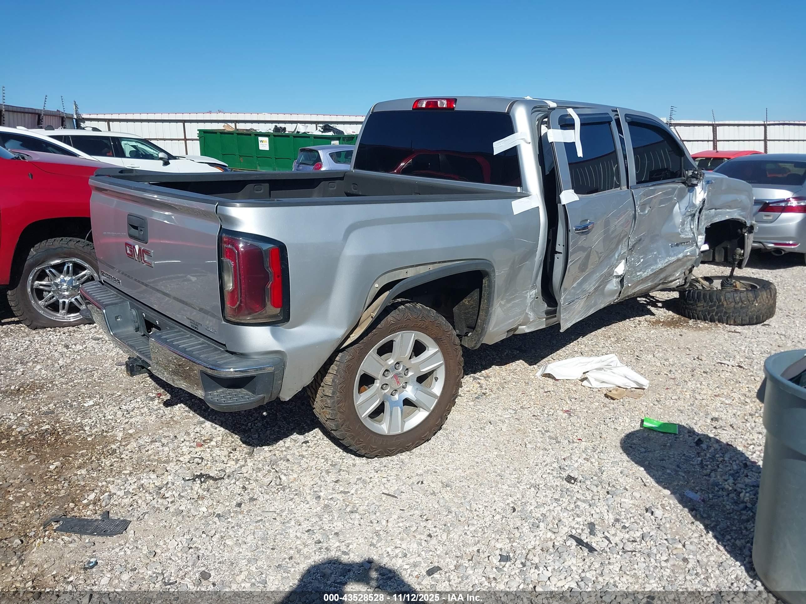 GMC SIERRA image 4